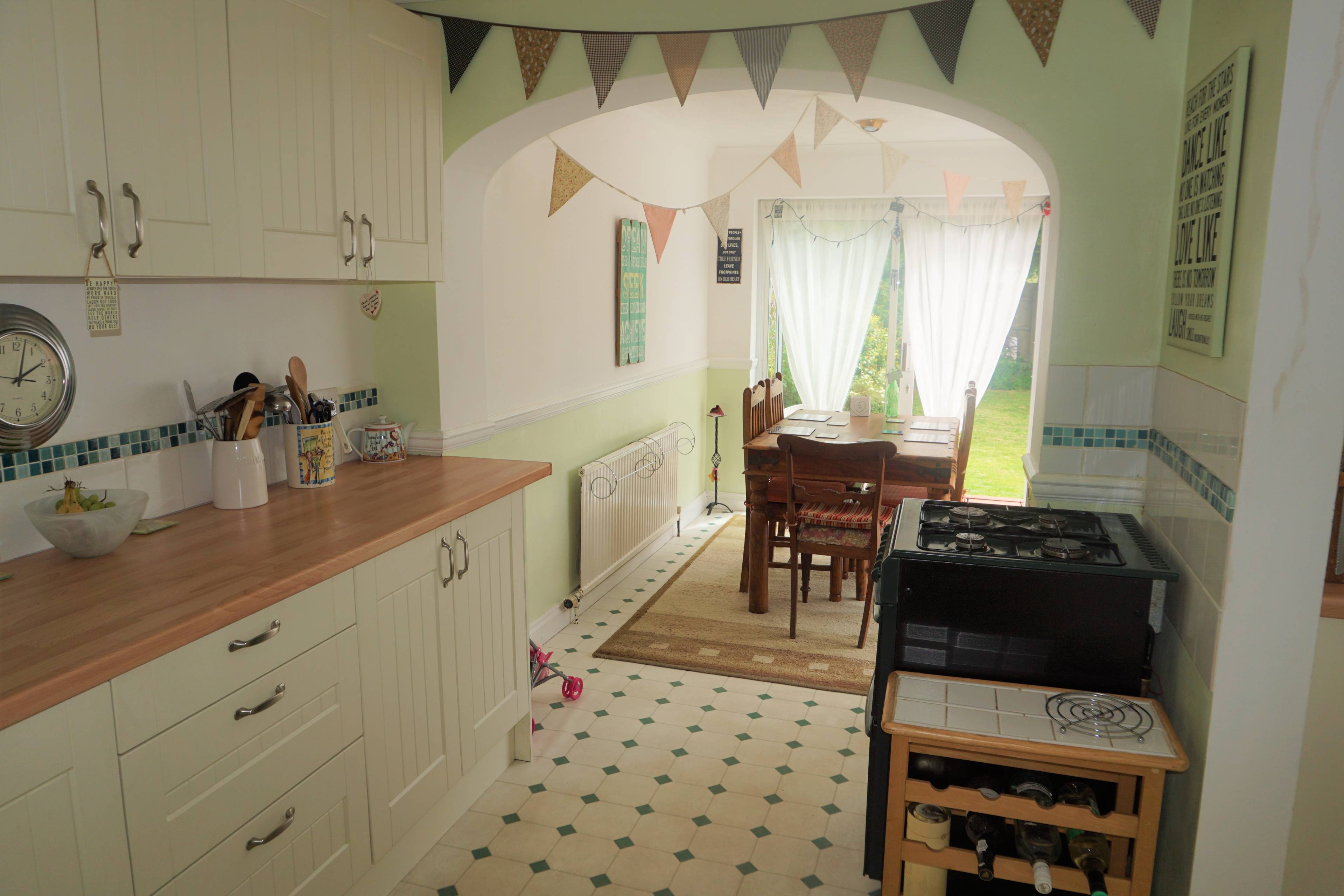 Kitchen/Dining Room