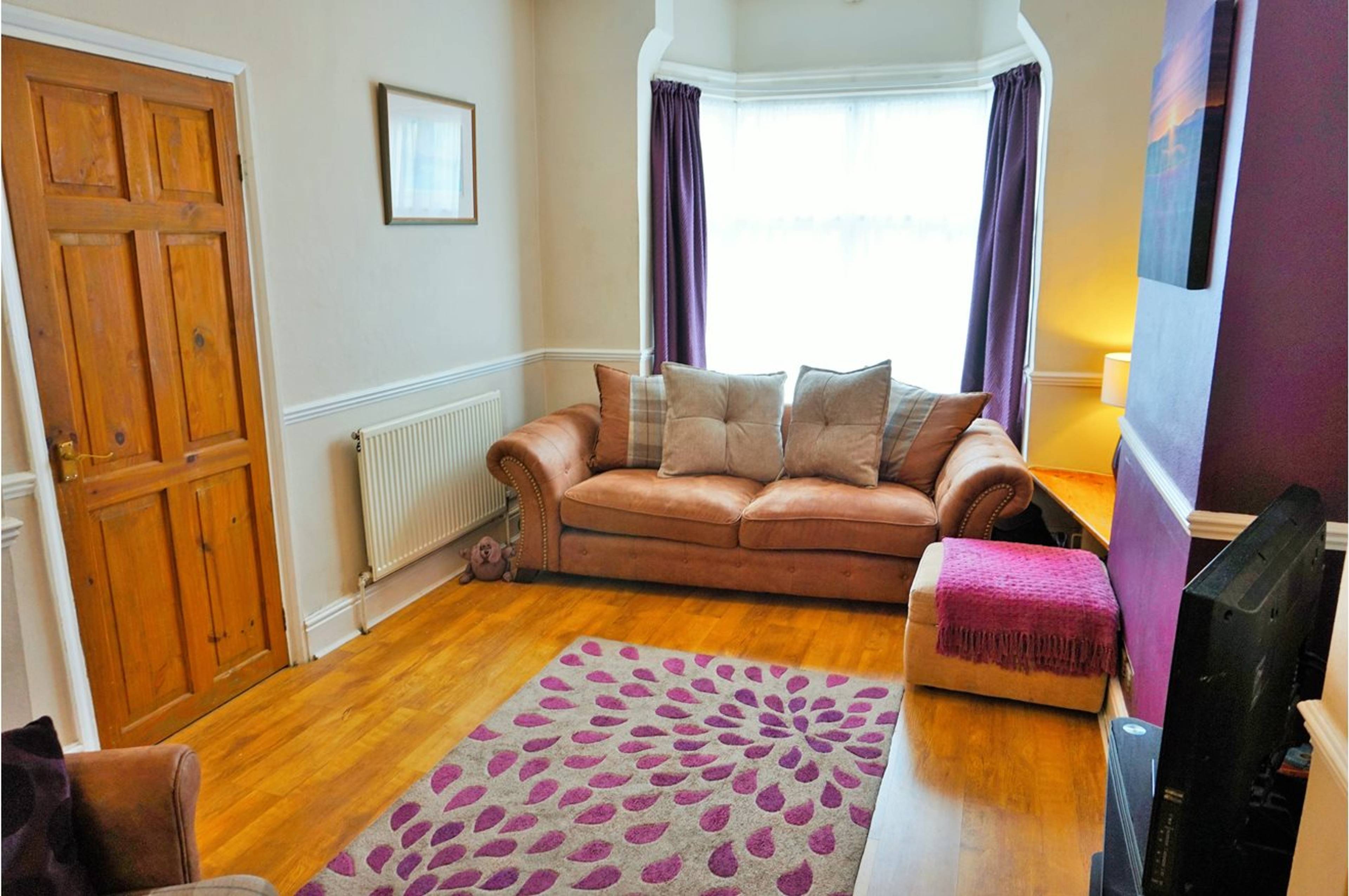 Lounge/Dining Room