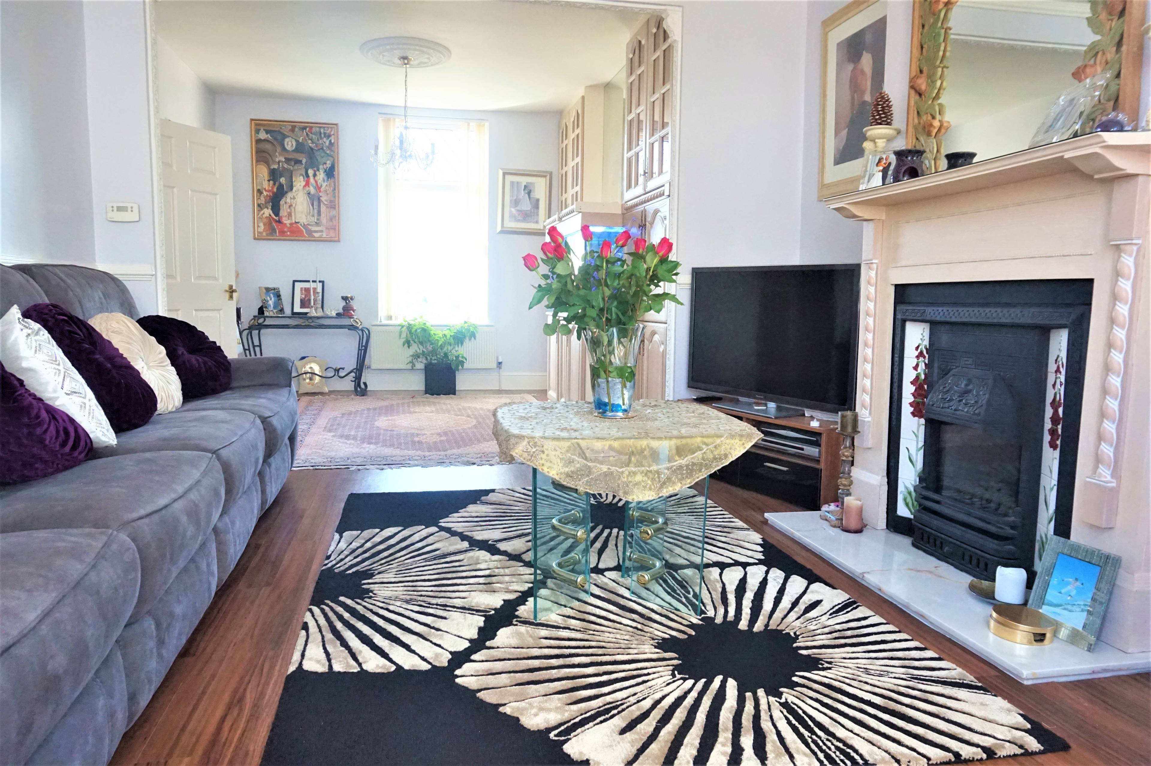 Lounge/Family/Games