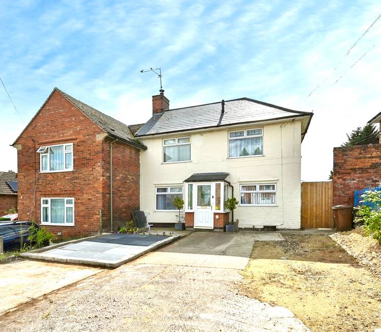 3 bedroom semi-detached house