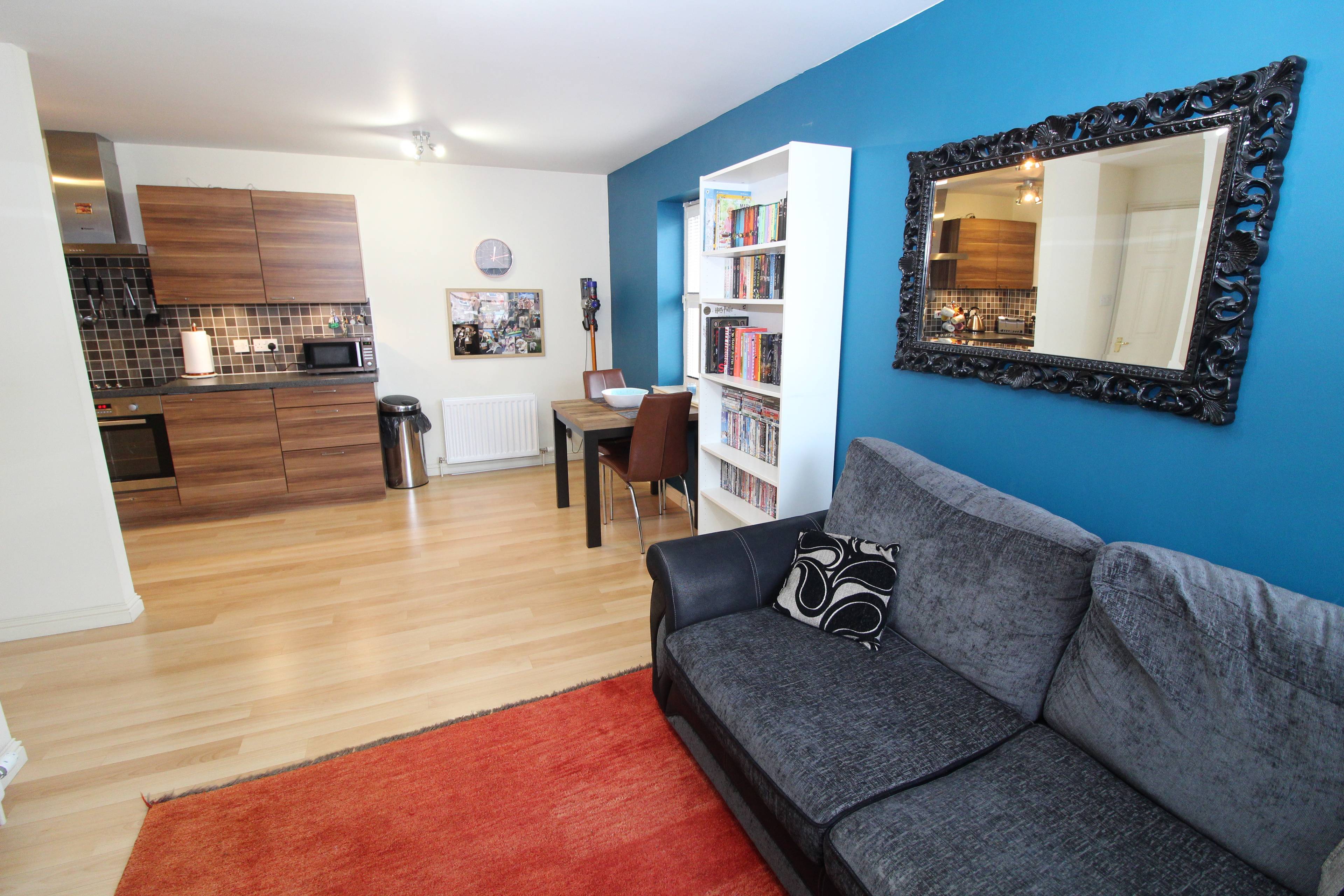 Lounge / Kitchen