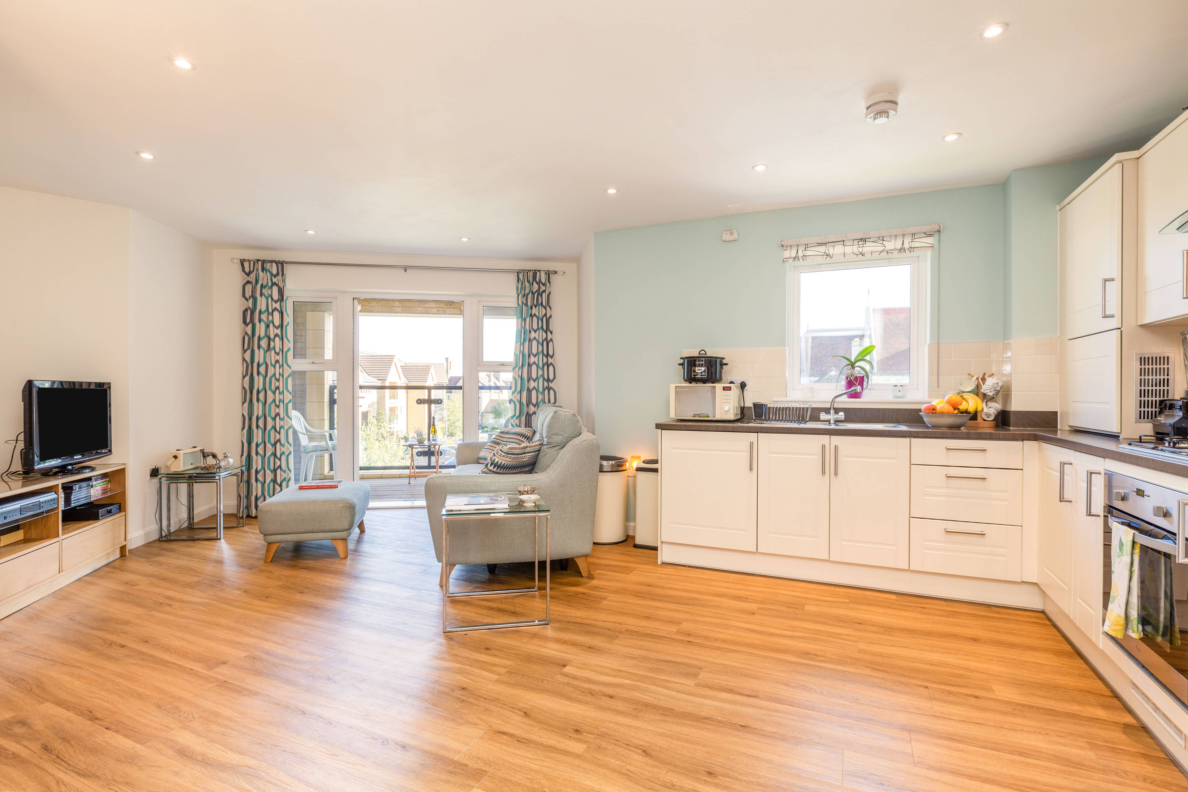 Lounge / Kitchen