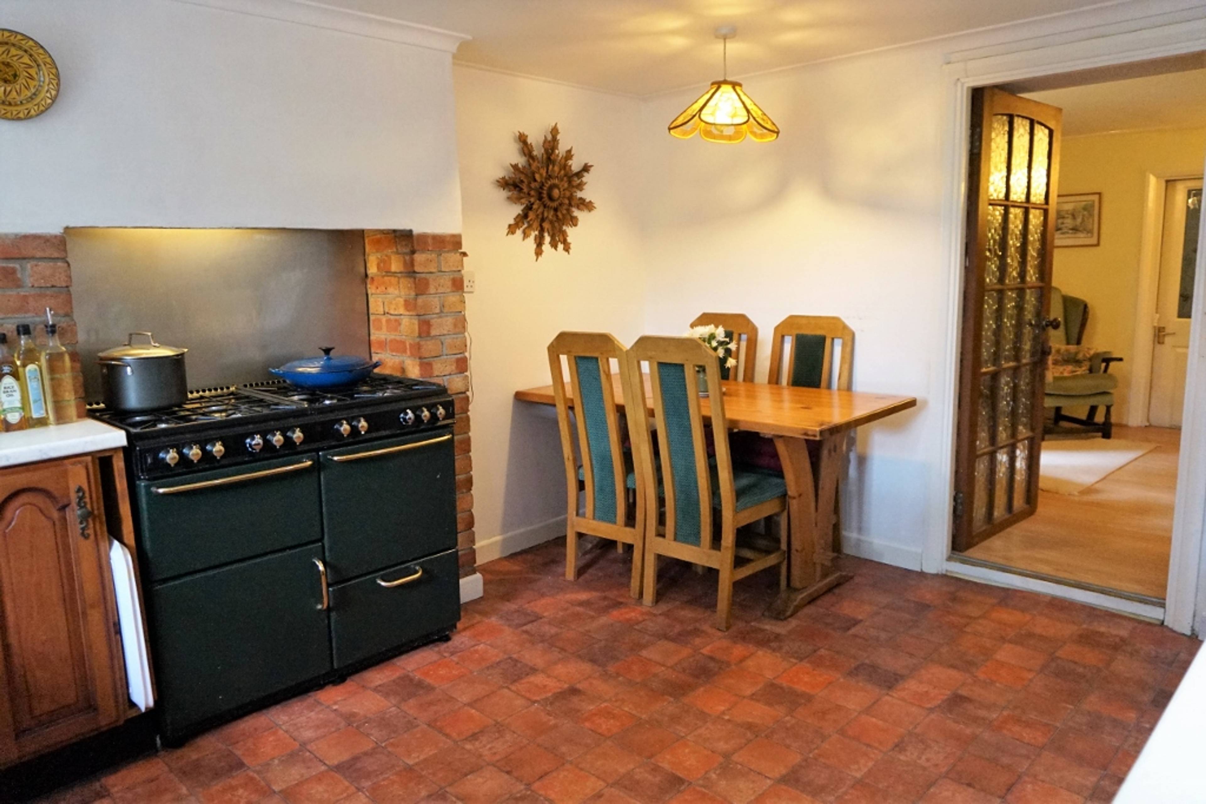 Kitchen / Breakfast