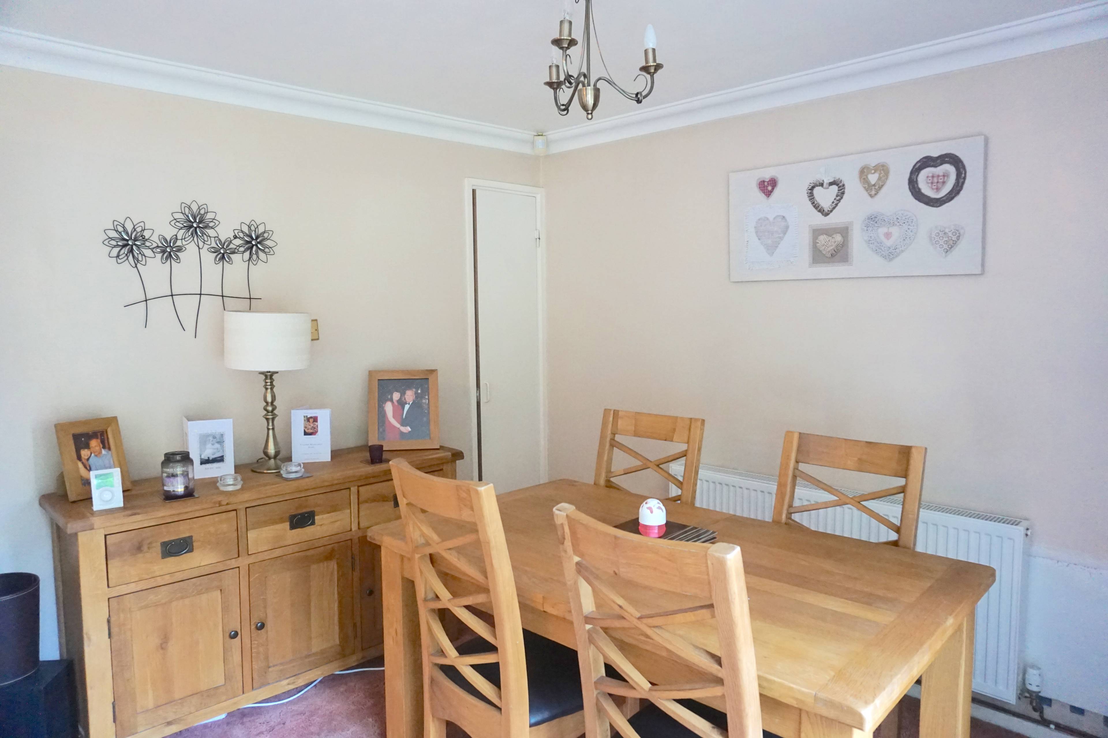 Lounge/Dining Room