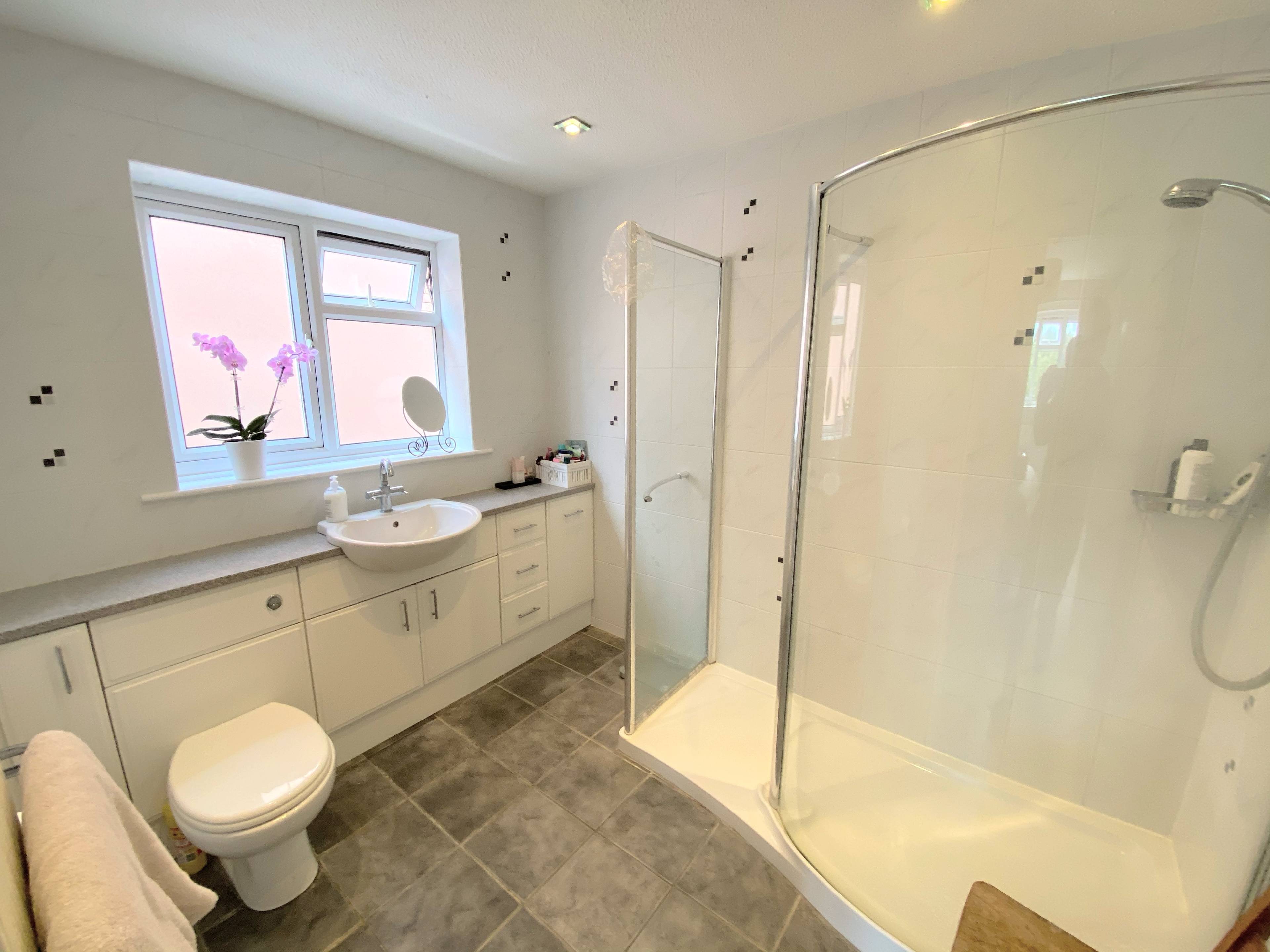 Master En-suite