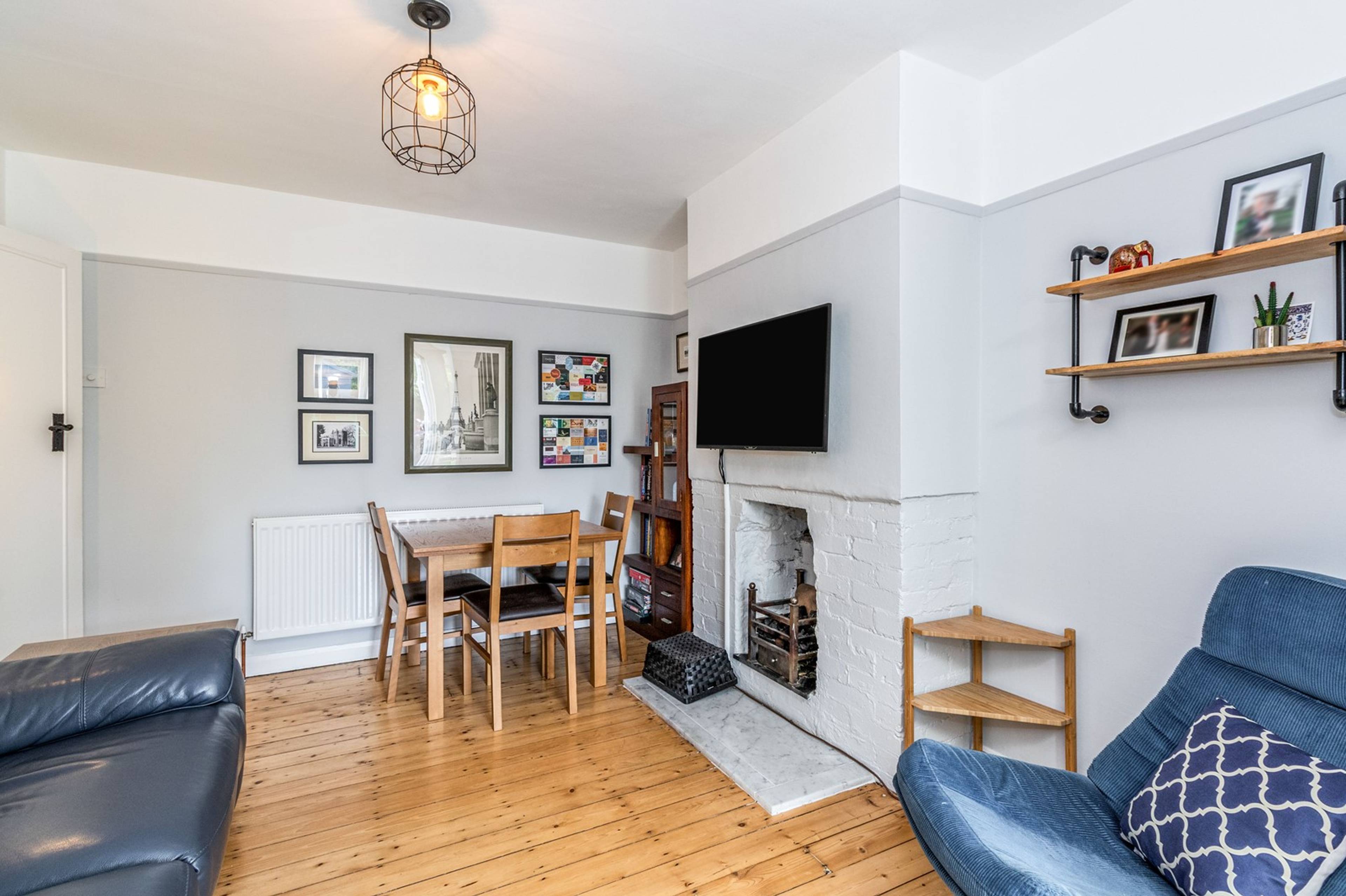 Lounge/Dining Room