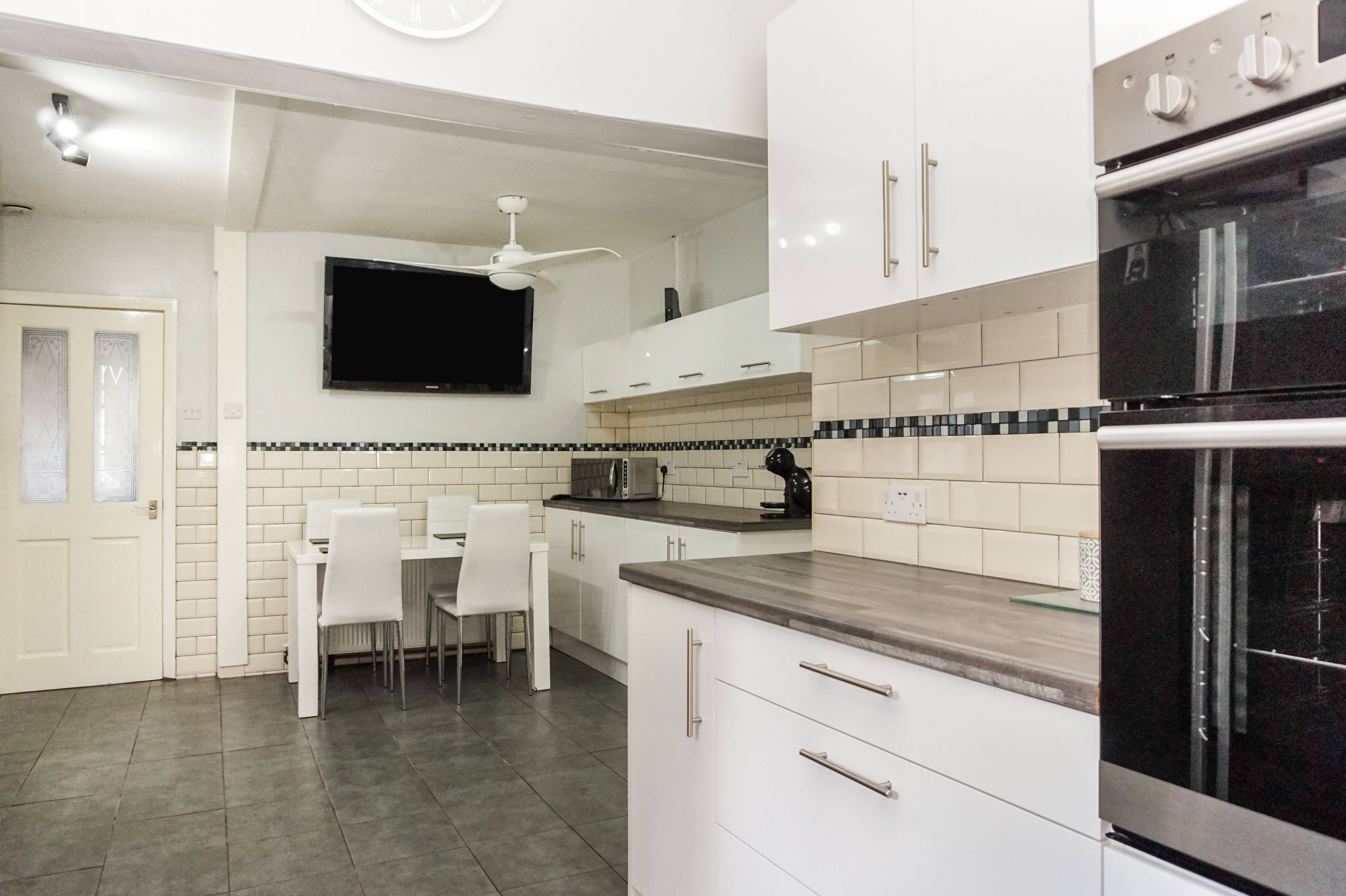 Kitchen/Dining Room