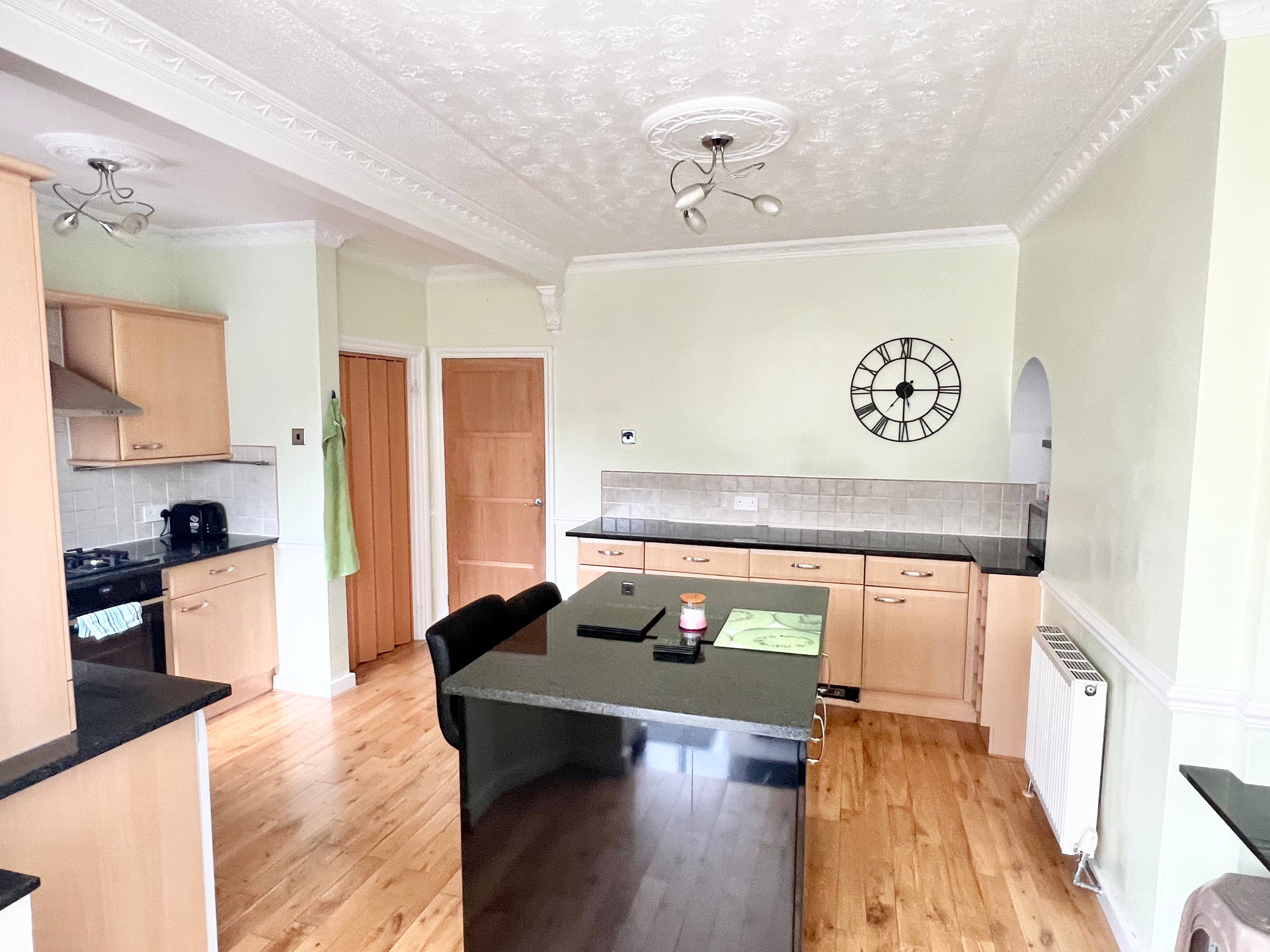 Kitchen/Breakfast