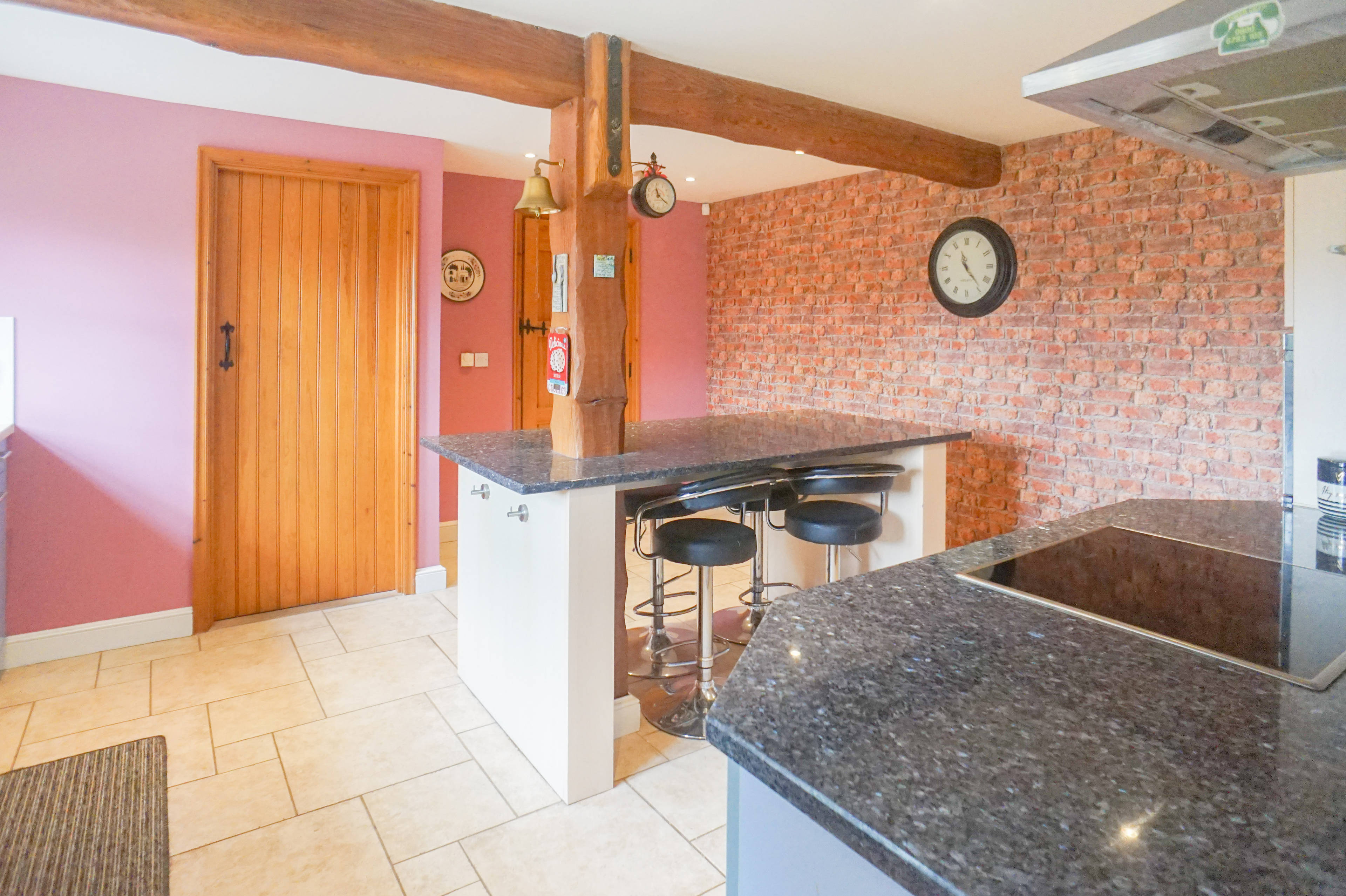 Kitchen/Breakfast