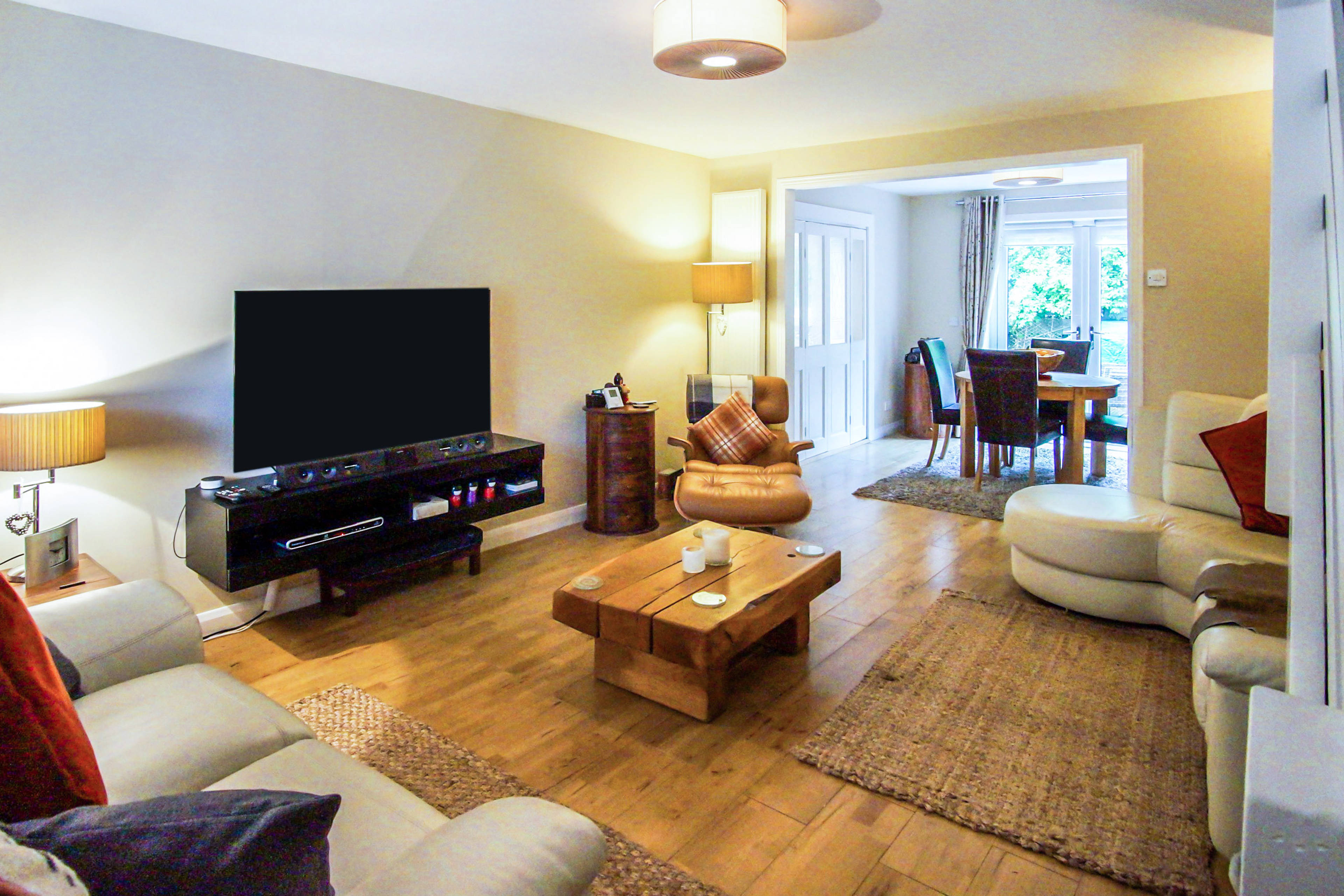 Lounge/Dining Room
