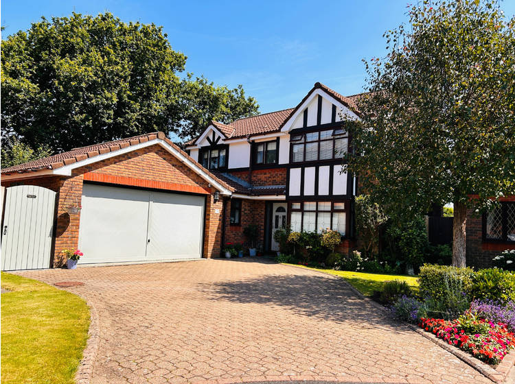 4 bedroom detached house