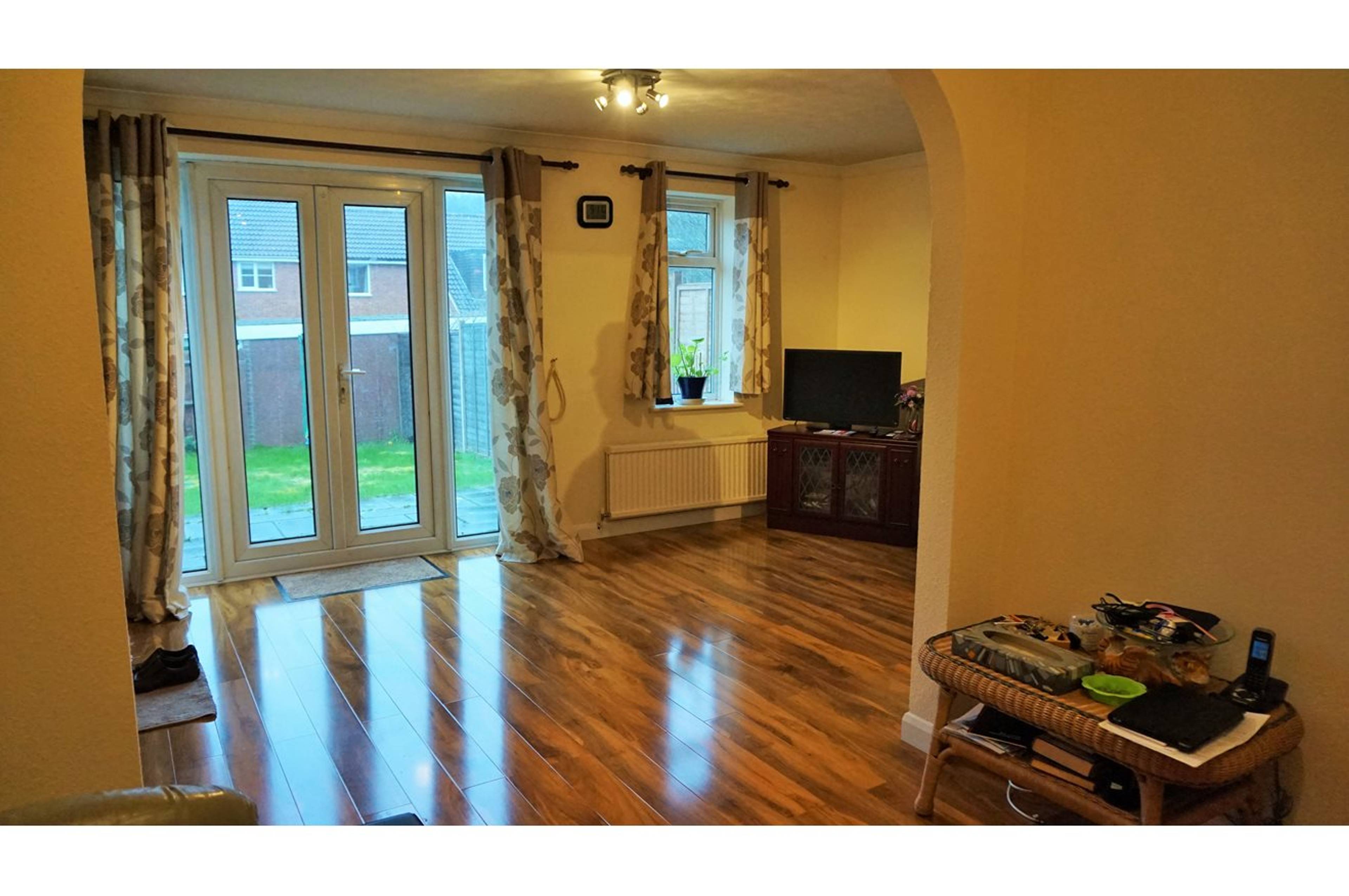 Lounge/Dining Room
