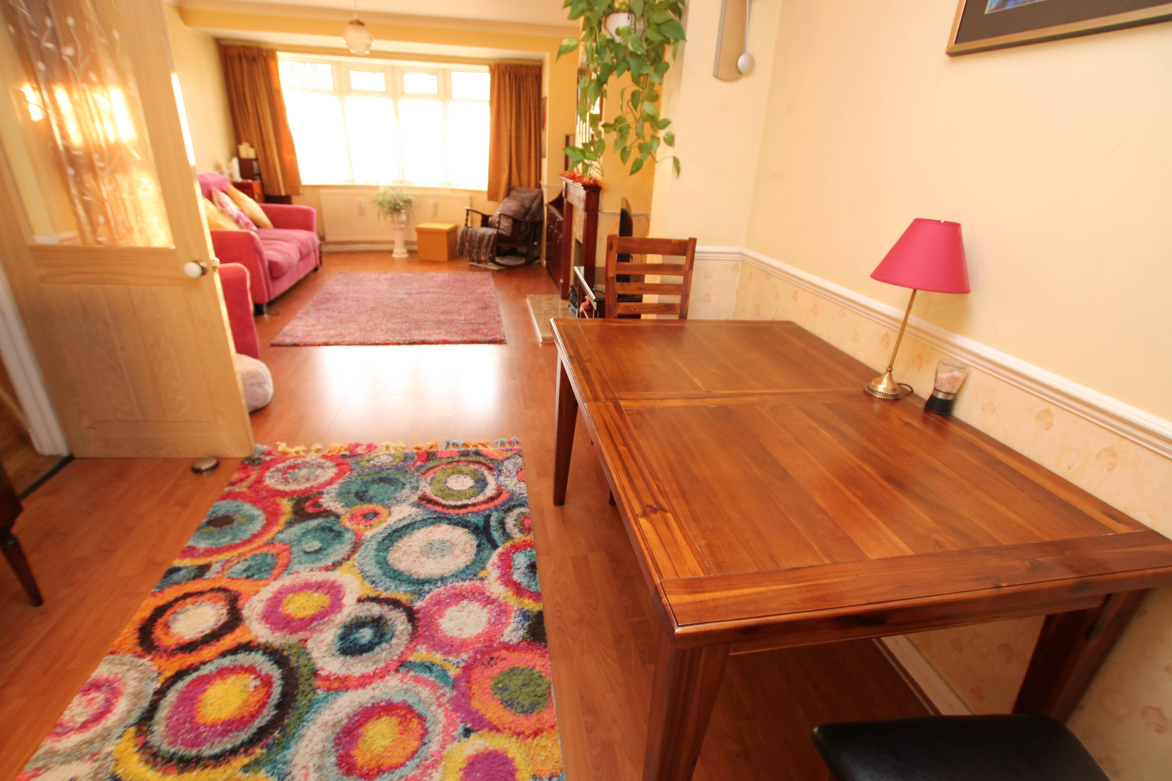 Lounge/Dining Room