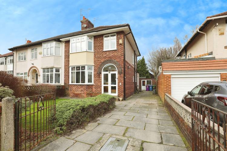 3 bedroom semi-detached house