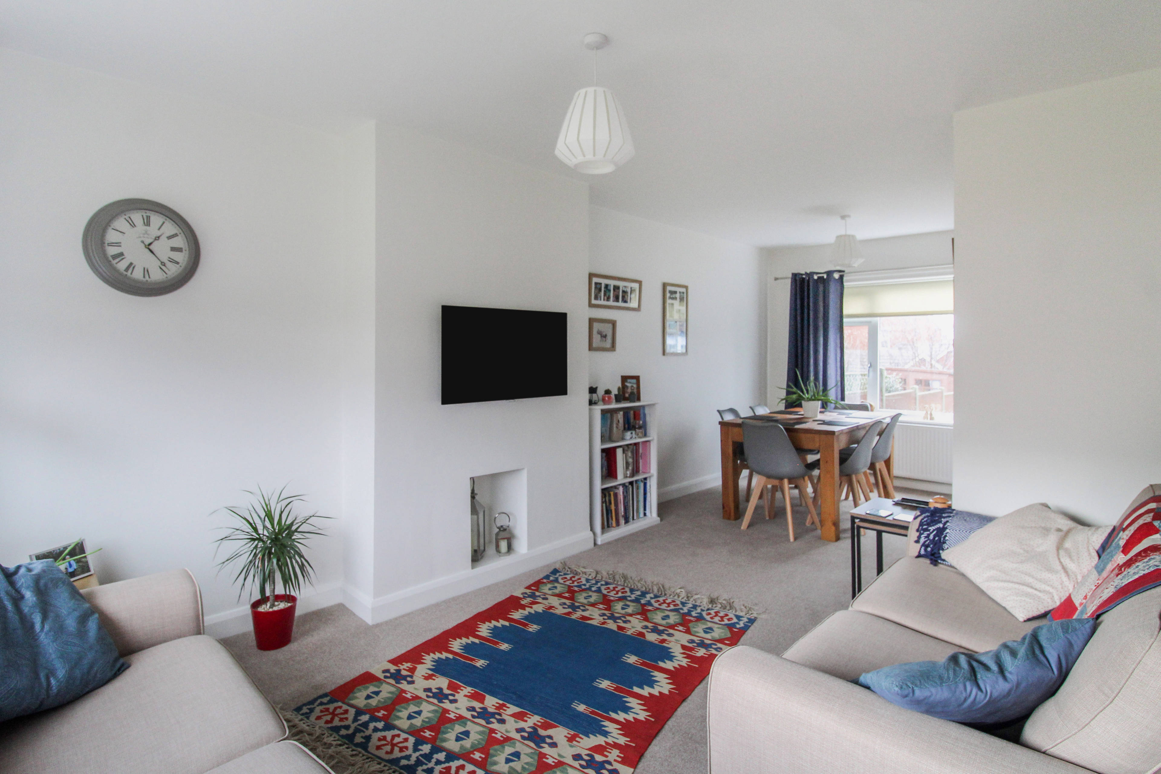 Lounge/Dining Room