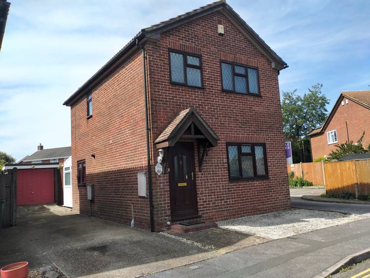 3 bedroom detached house
