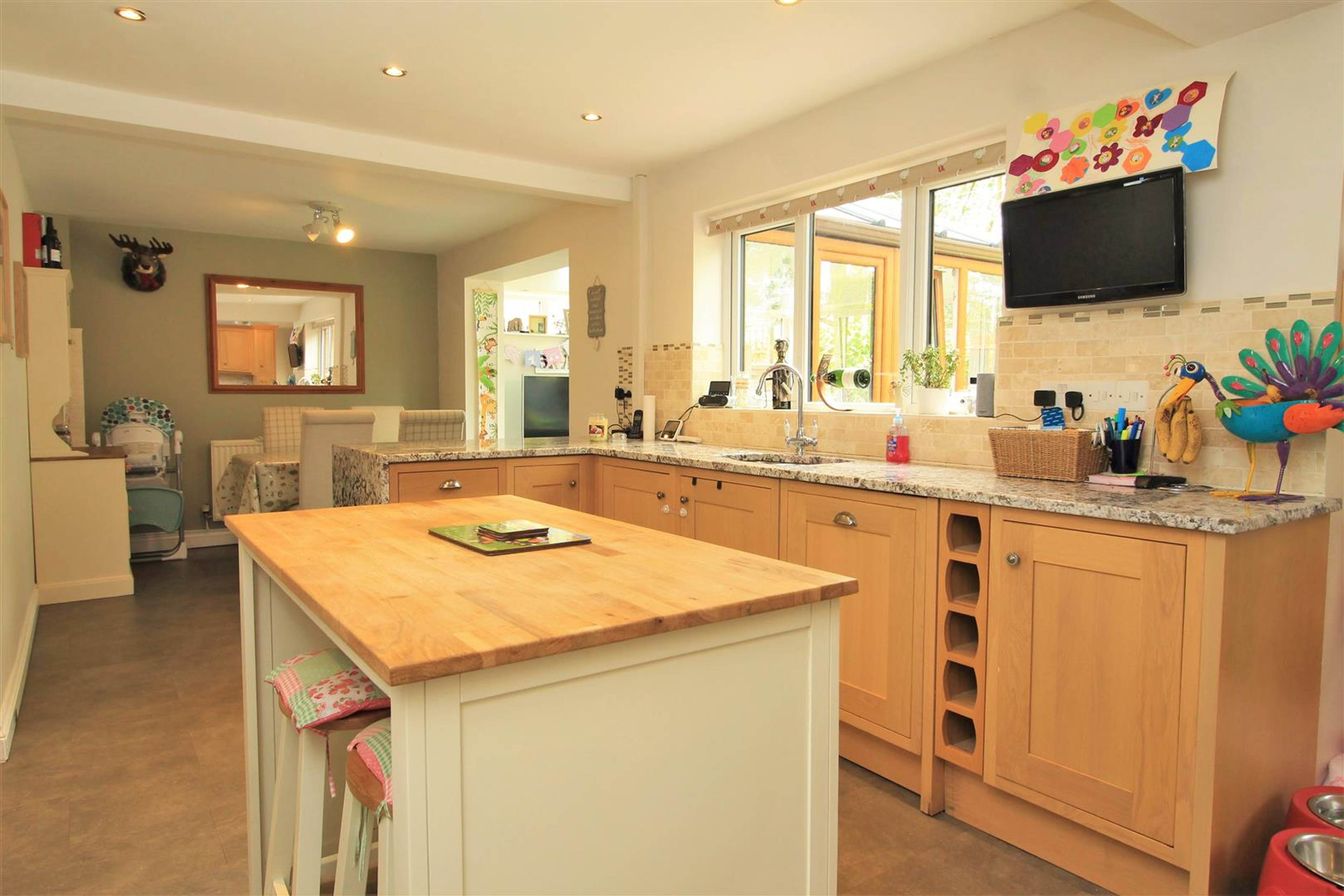 Kitchen/Dining Room