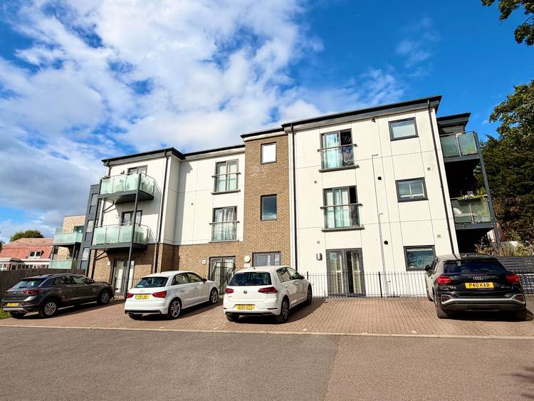 2 bedroom flat