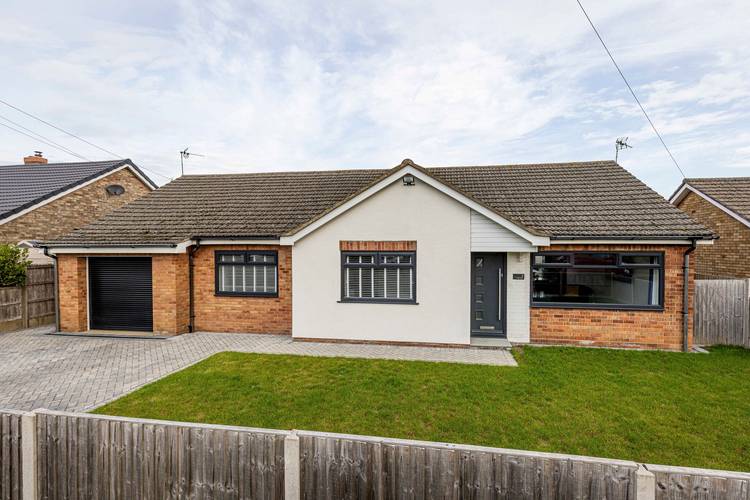 3 bedroom detached bungalow