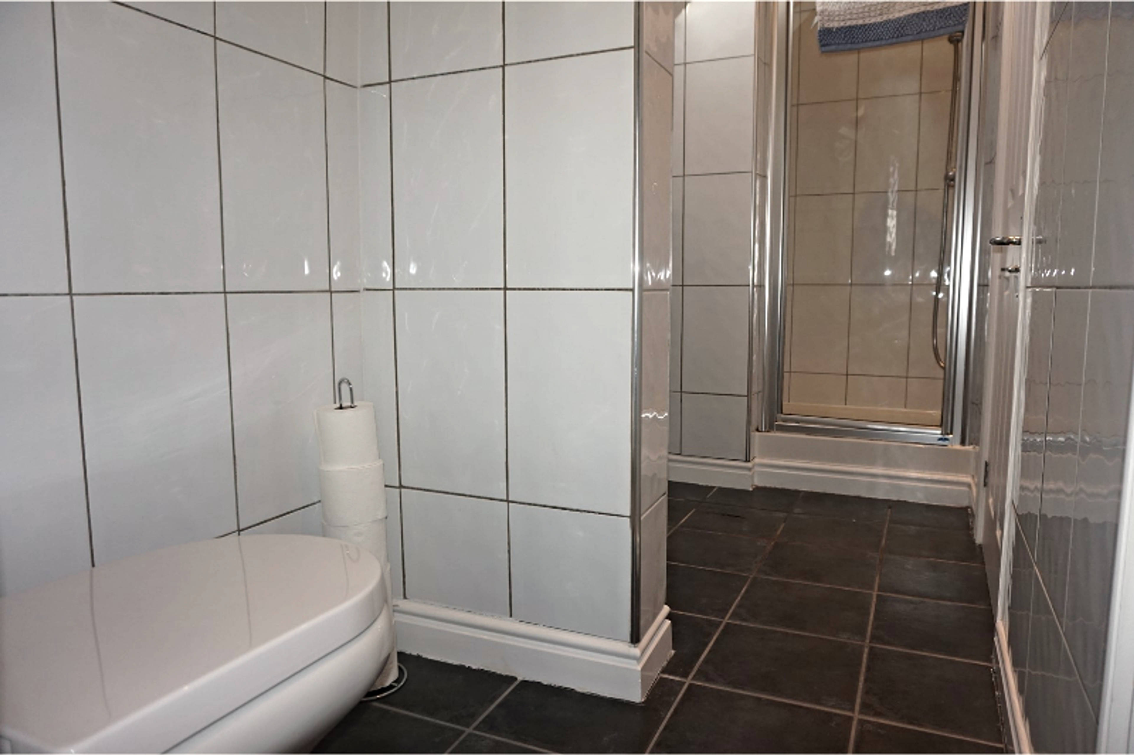Jack & Jill En-suite