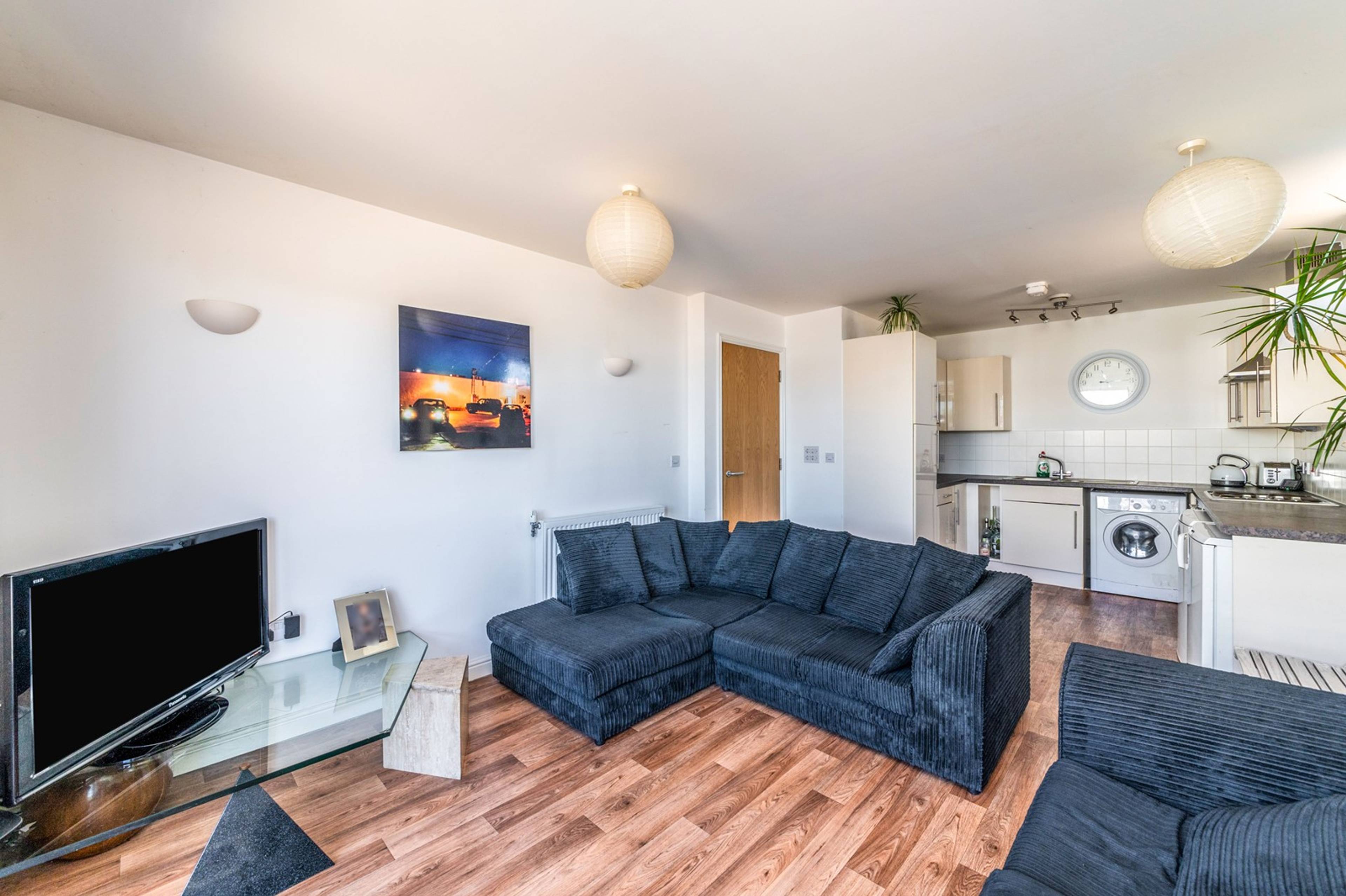 Lounge / Kitchen