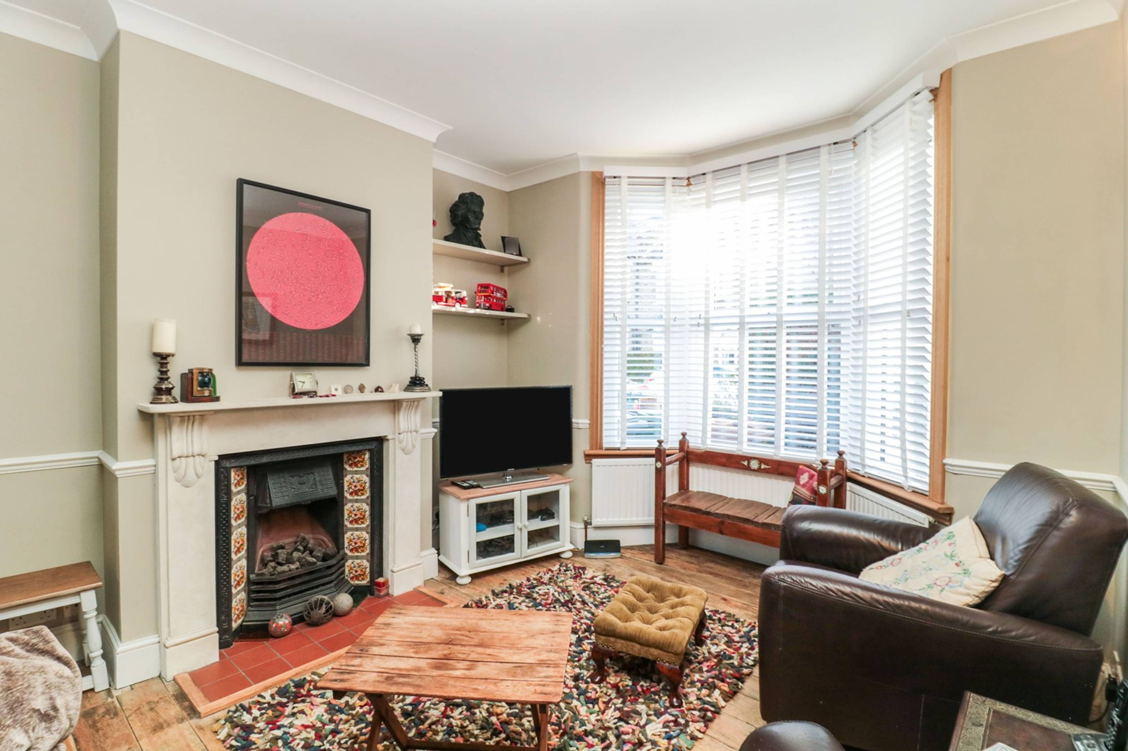 Lounge/Dining Room