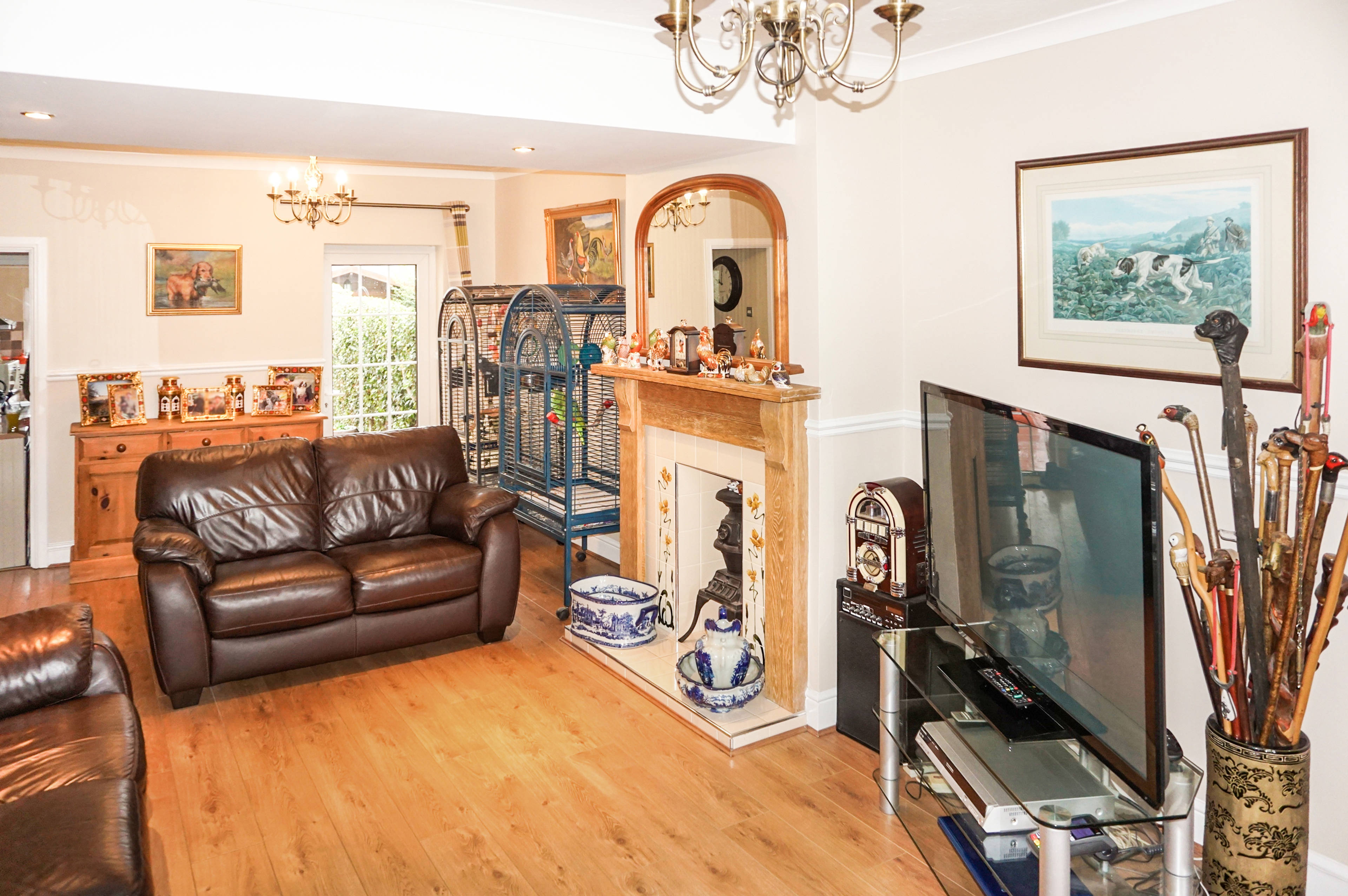 Lounge/Dining Room