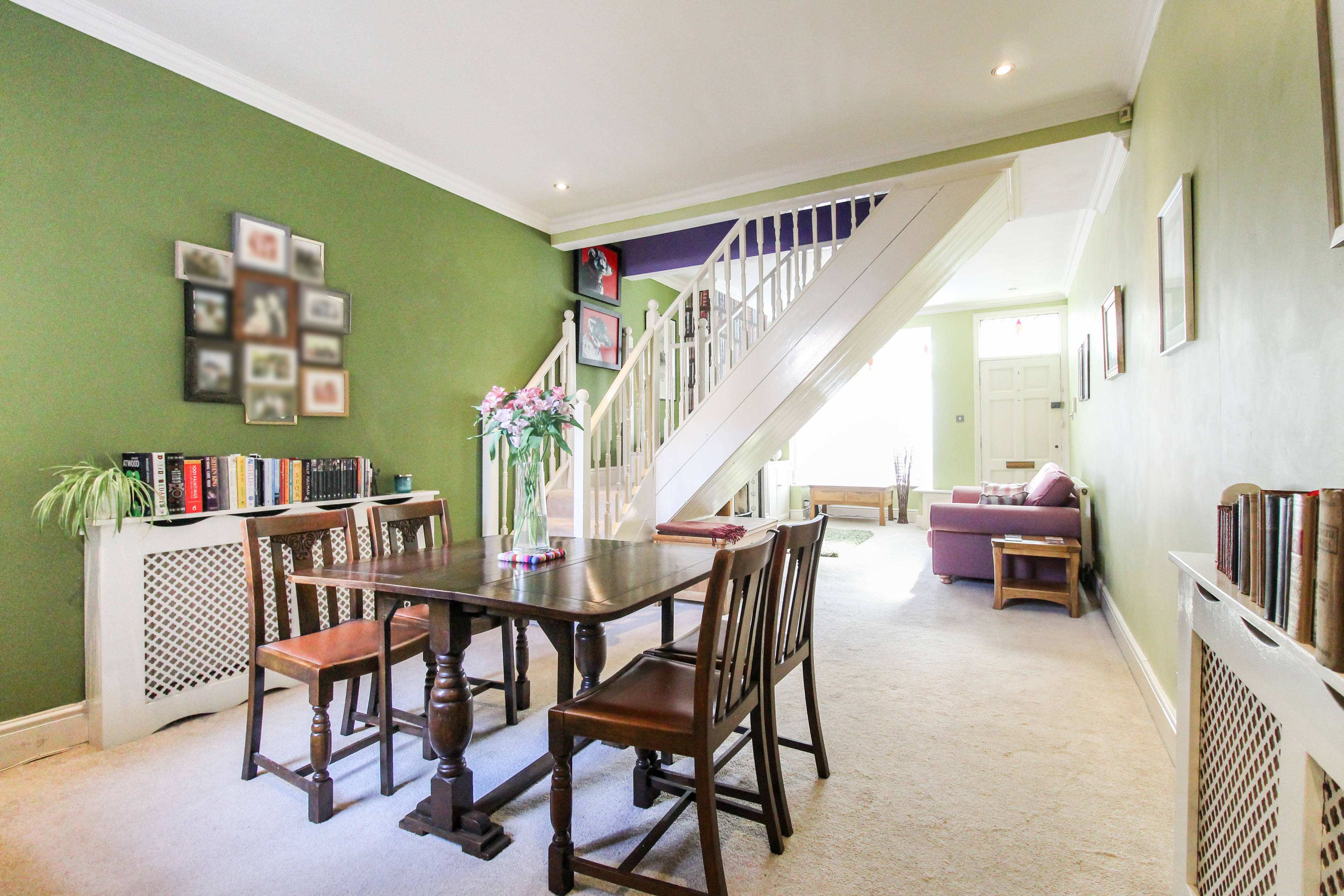Lounge/Dining Room
