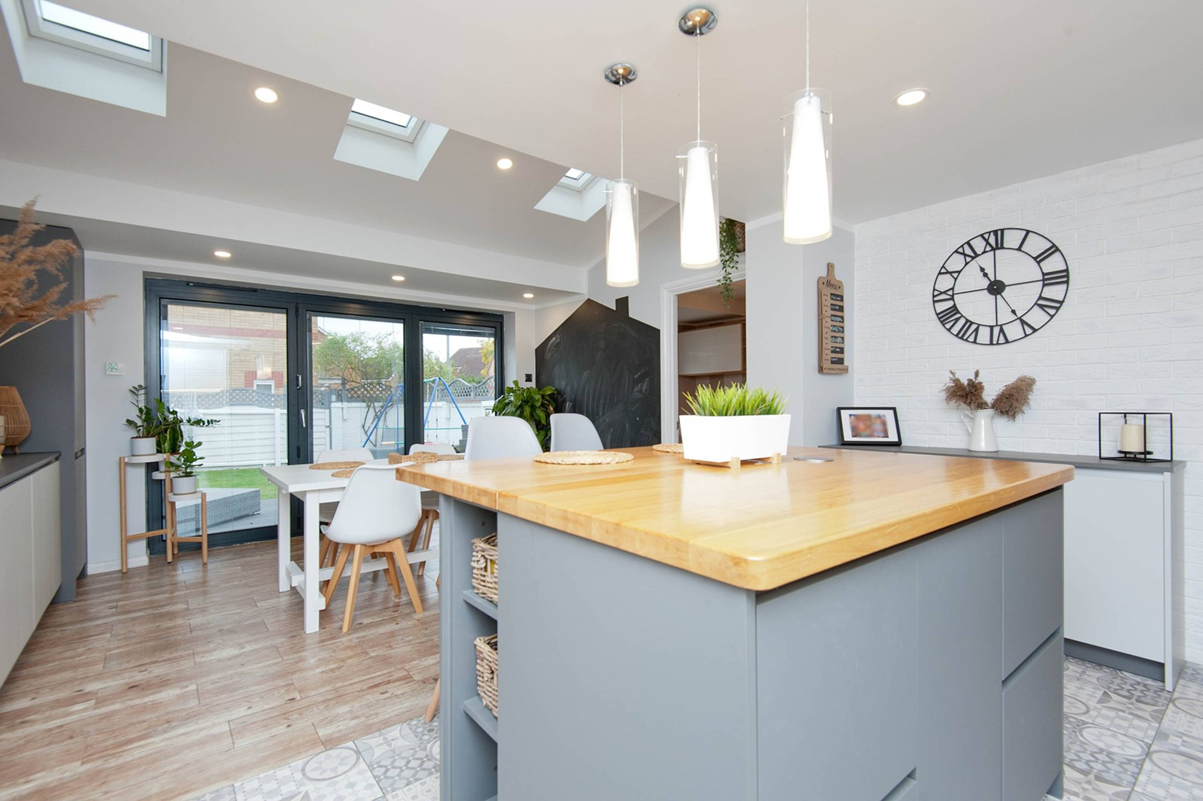 Kitchen/Dining Room