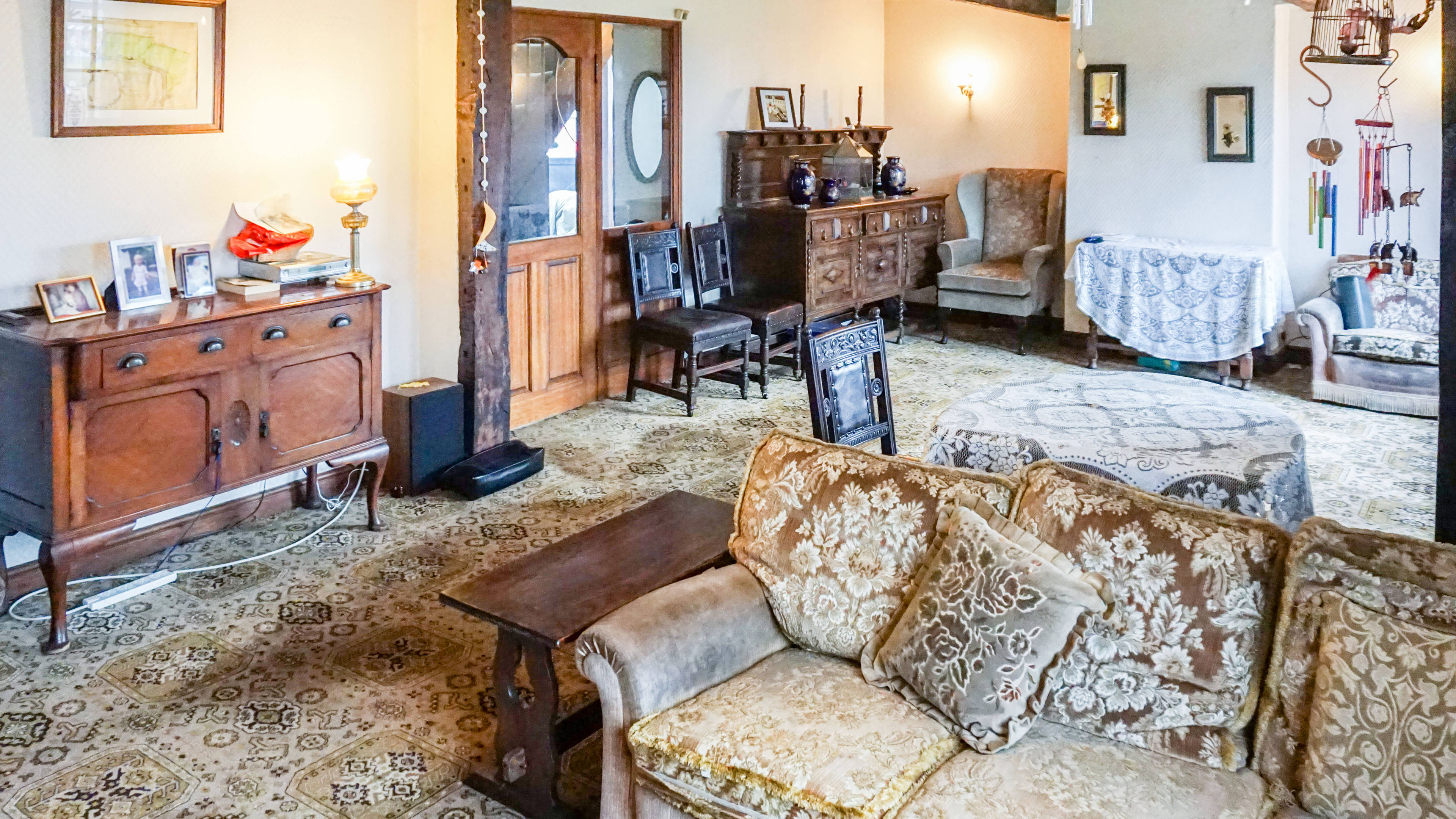 Lounge/Dining Room