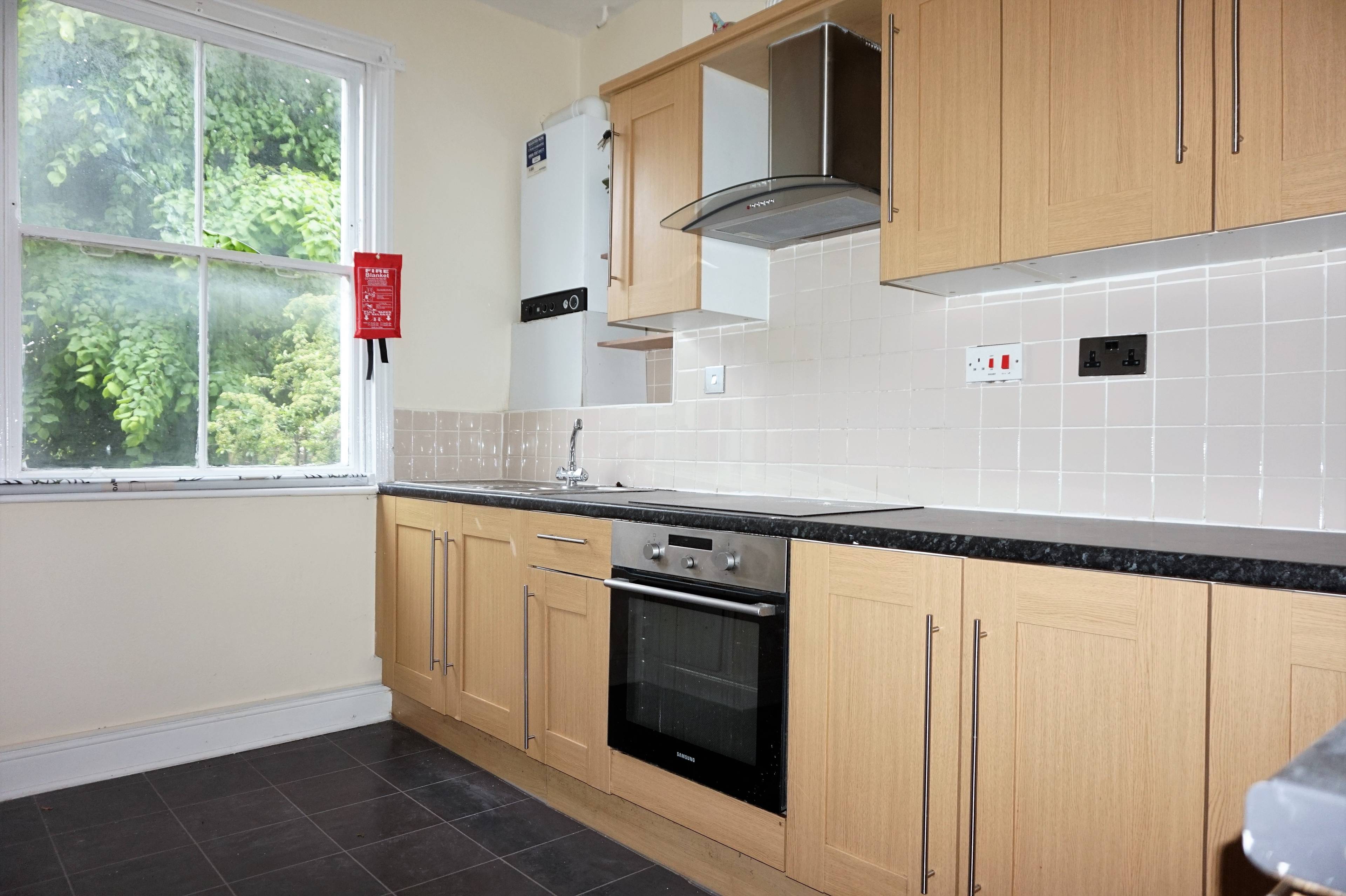 Lounge / Kitchen