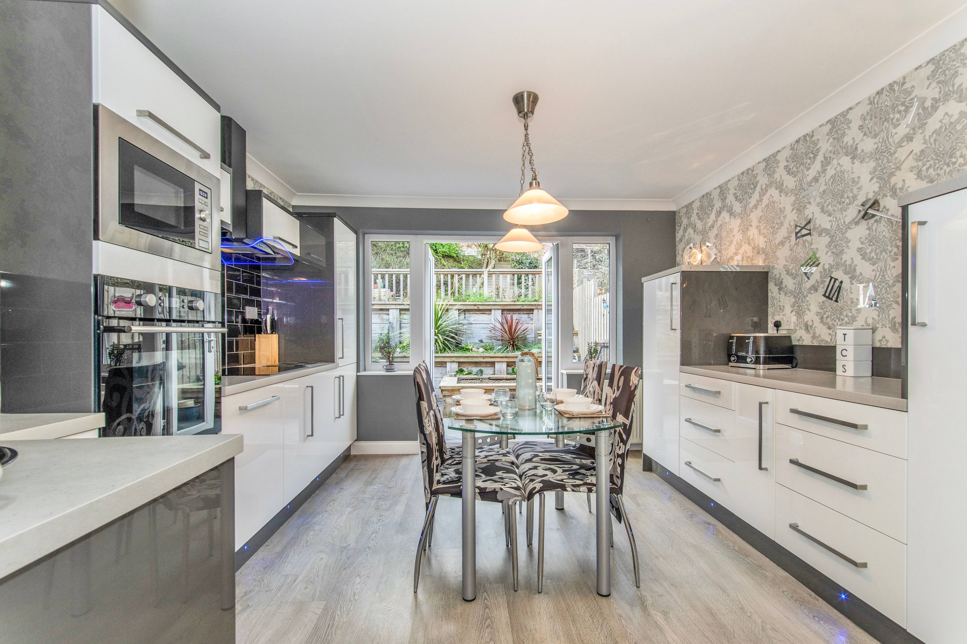 Kitchen/Breakfast