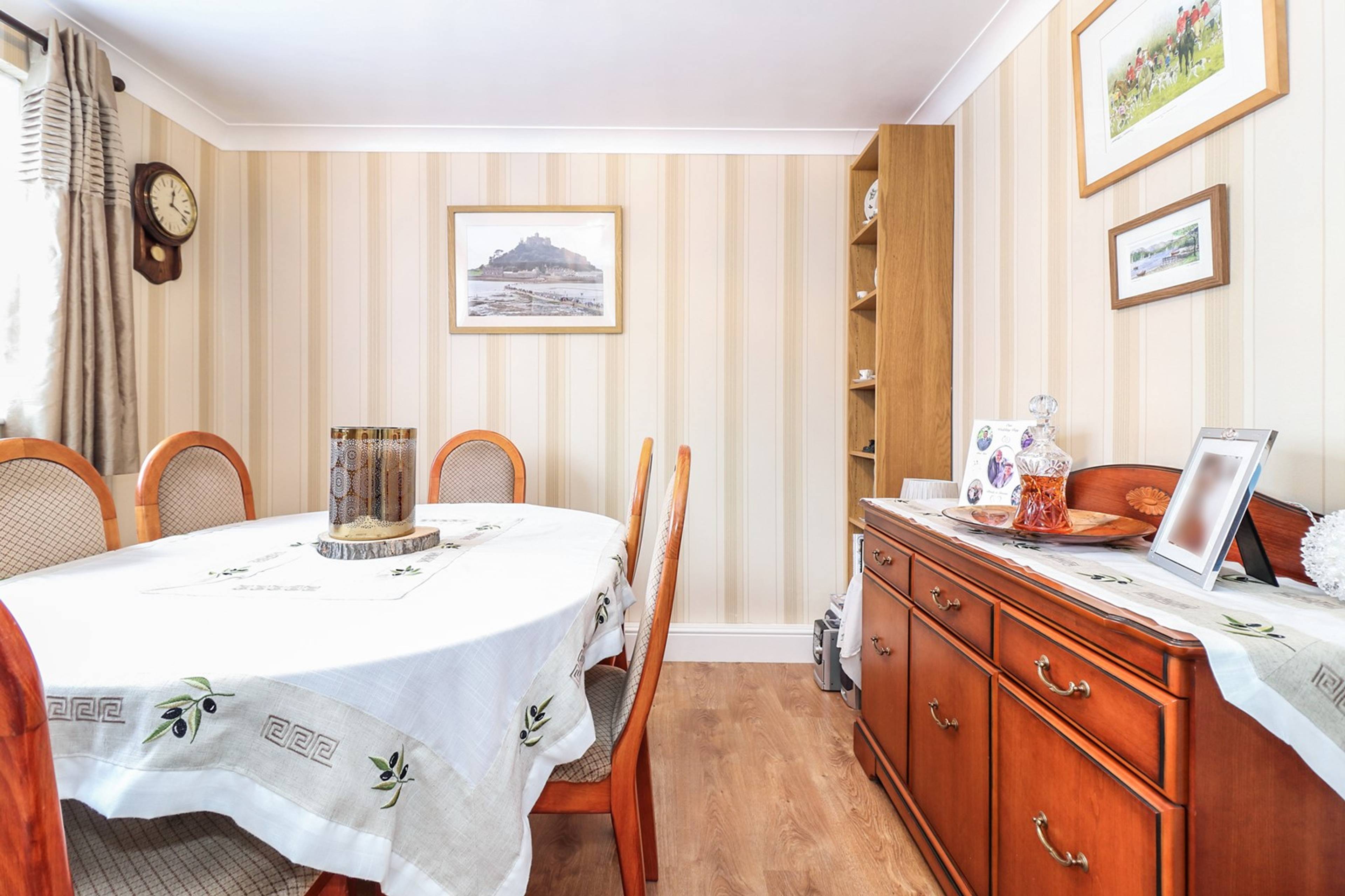 Dining Room/Bedroom