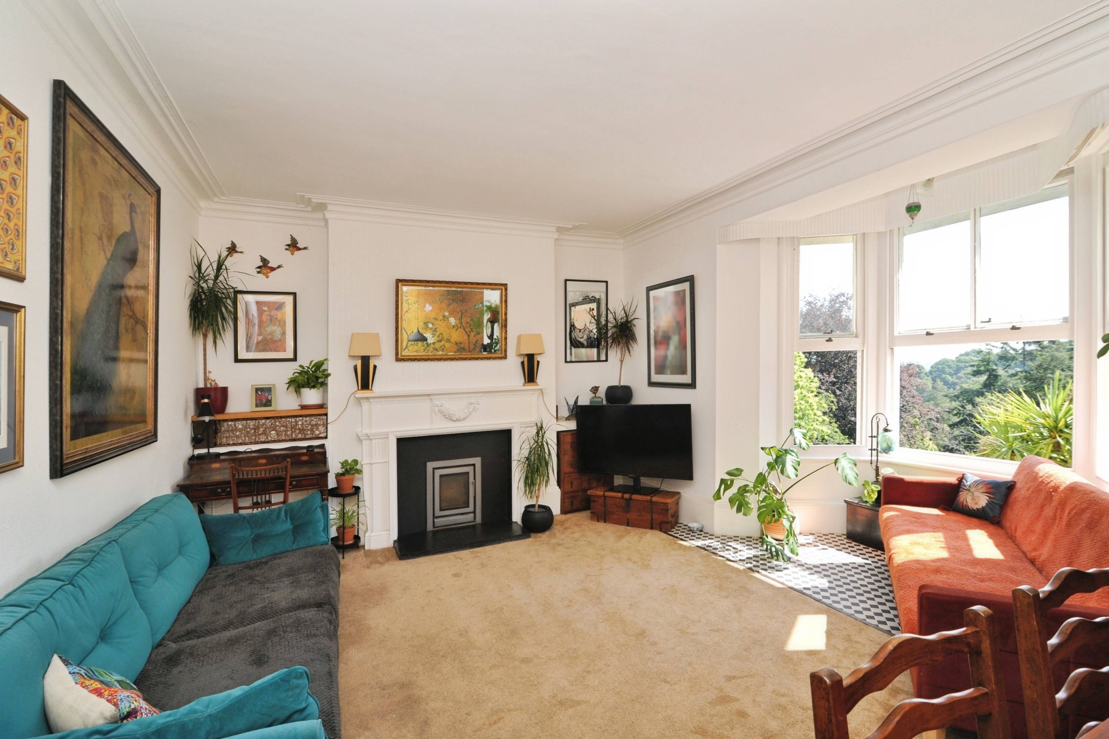 Apartment Living Rm