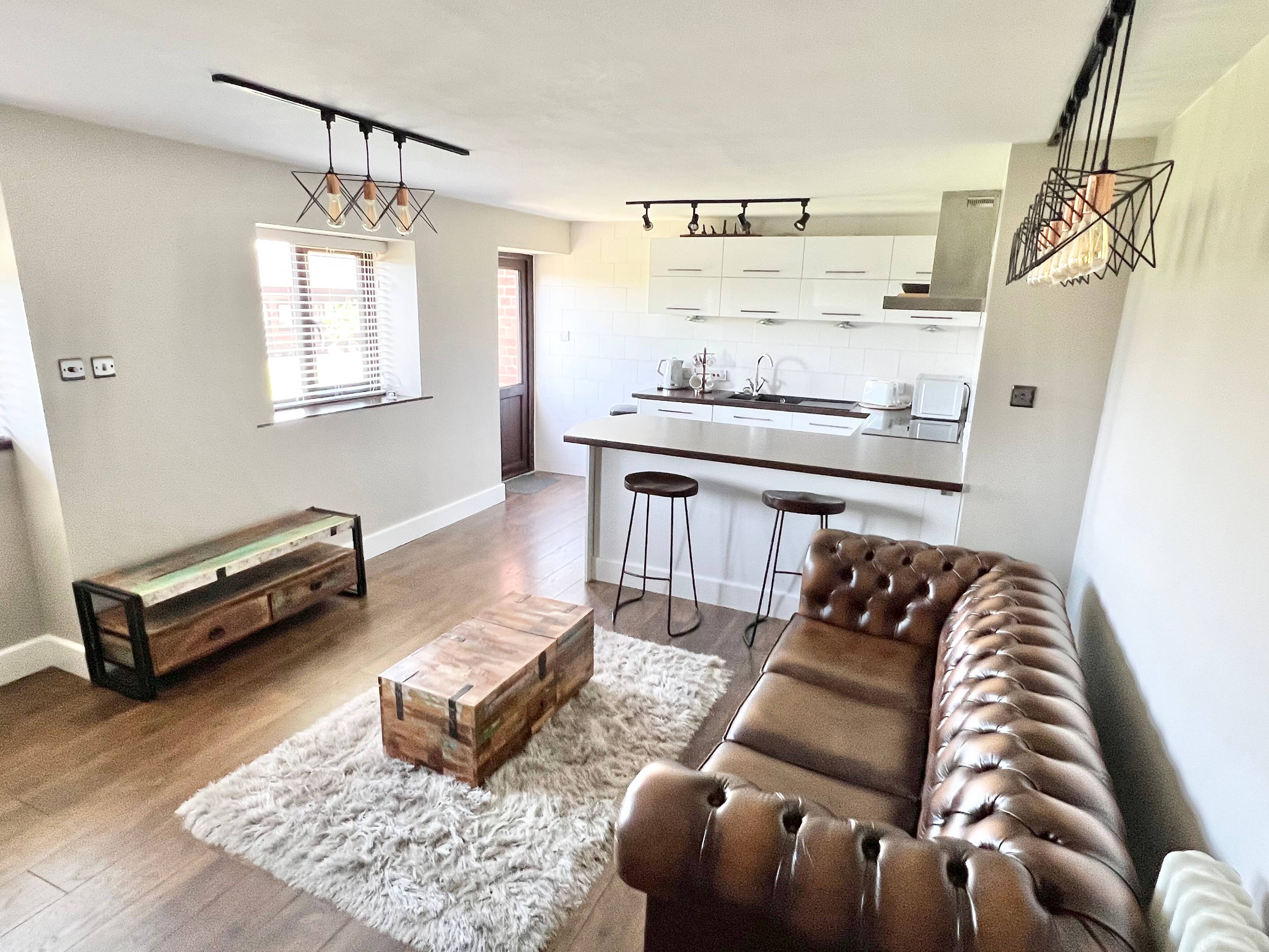 Lounge / Kitchen