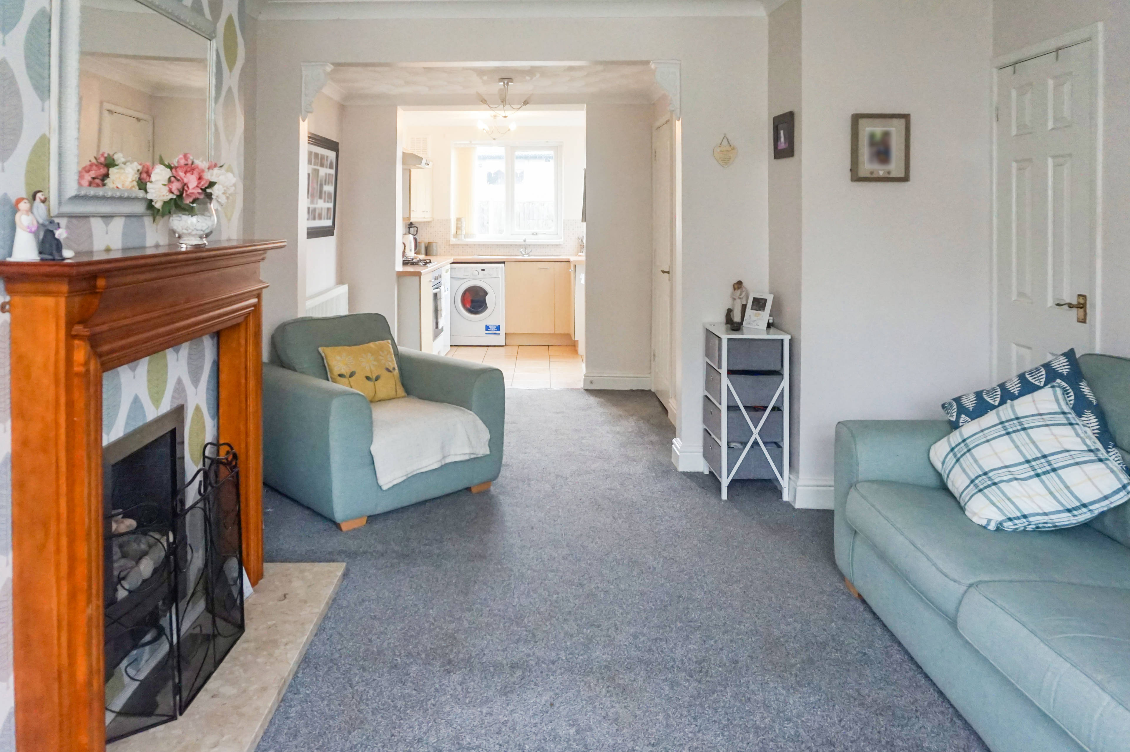 Lounge/Dining Room