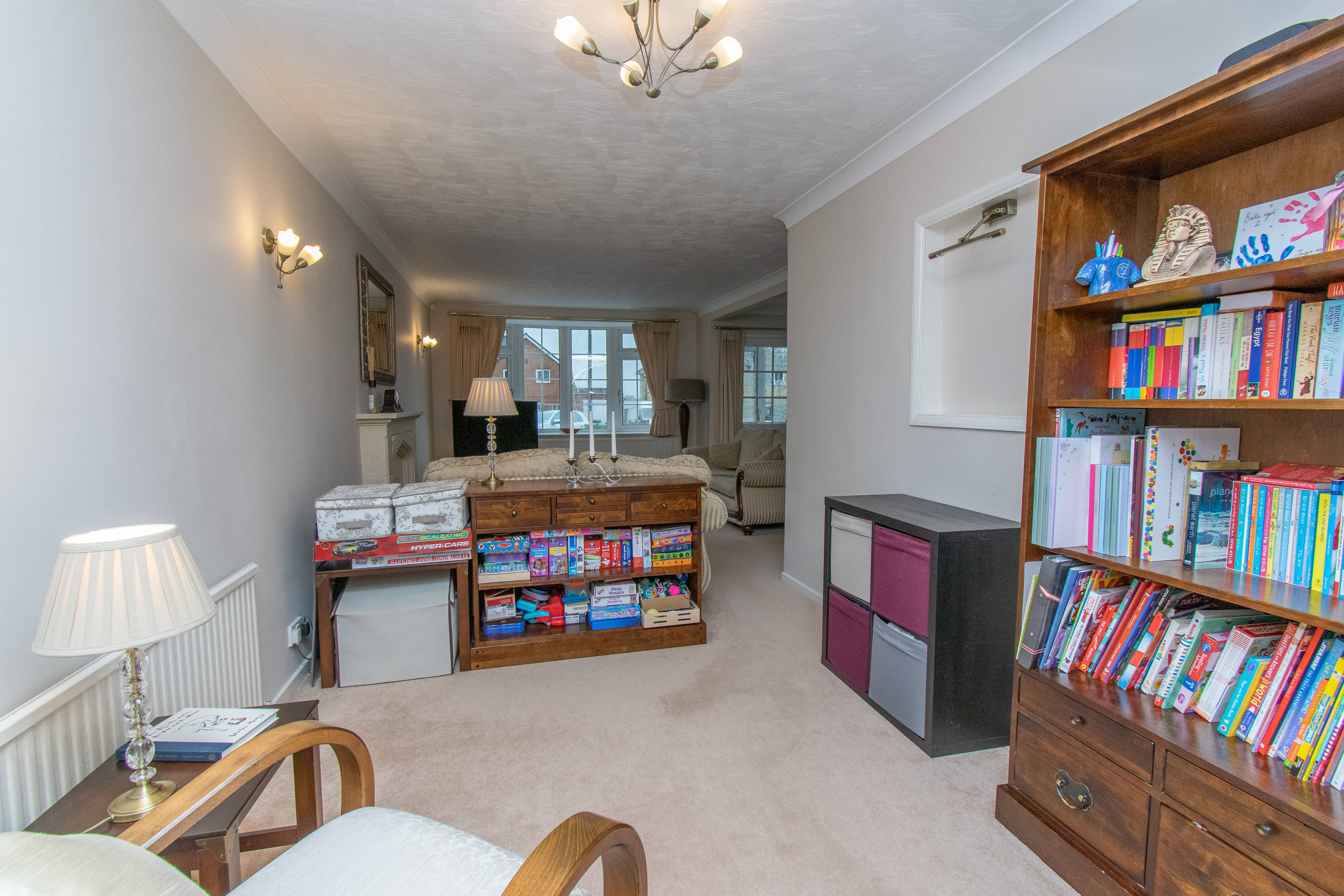 Lounge/Dining Room