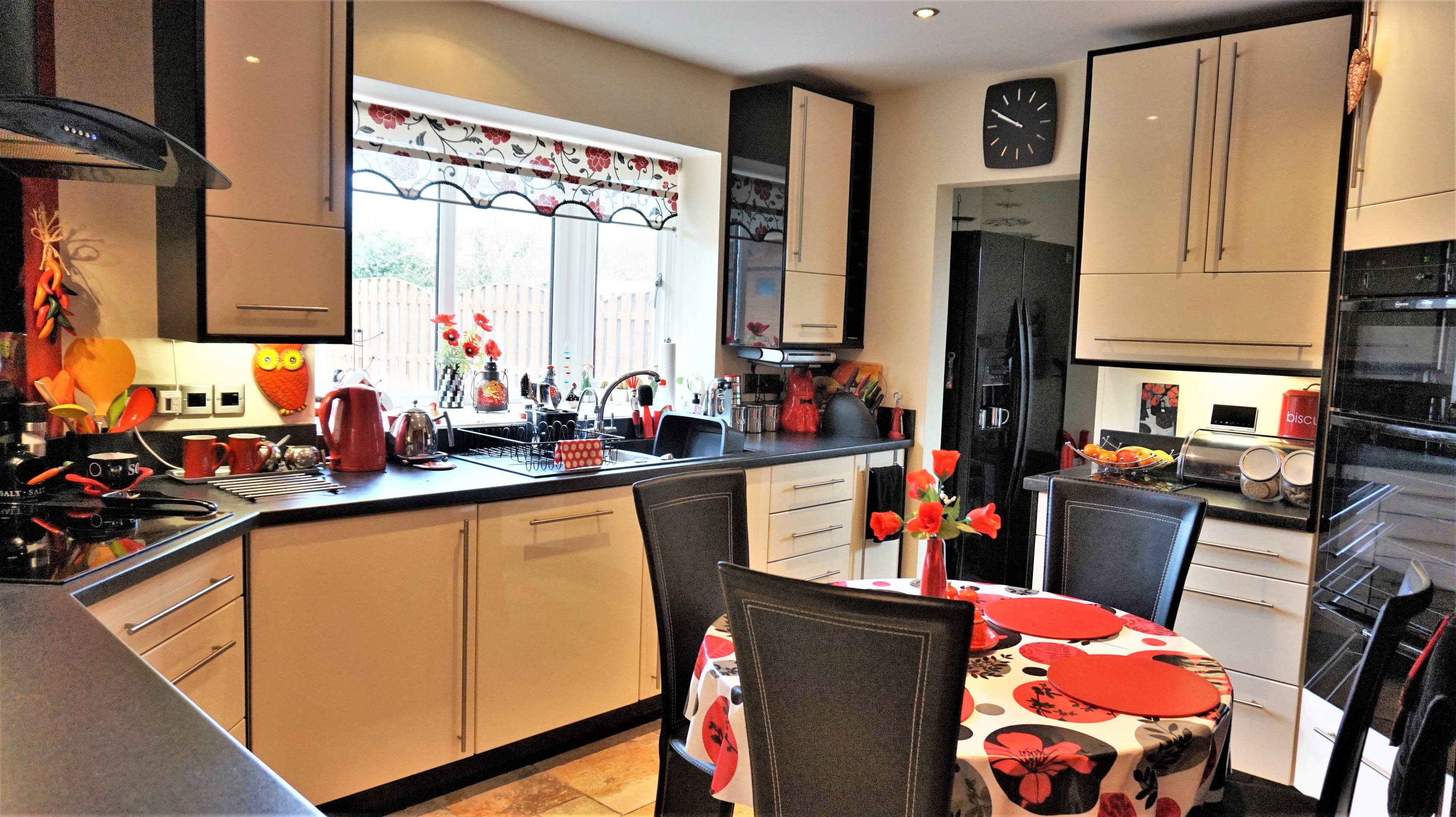 Kitchen/Breakfast