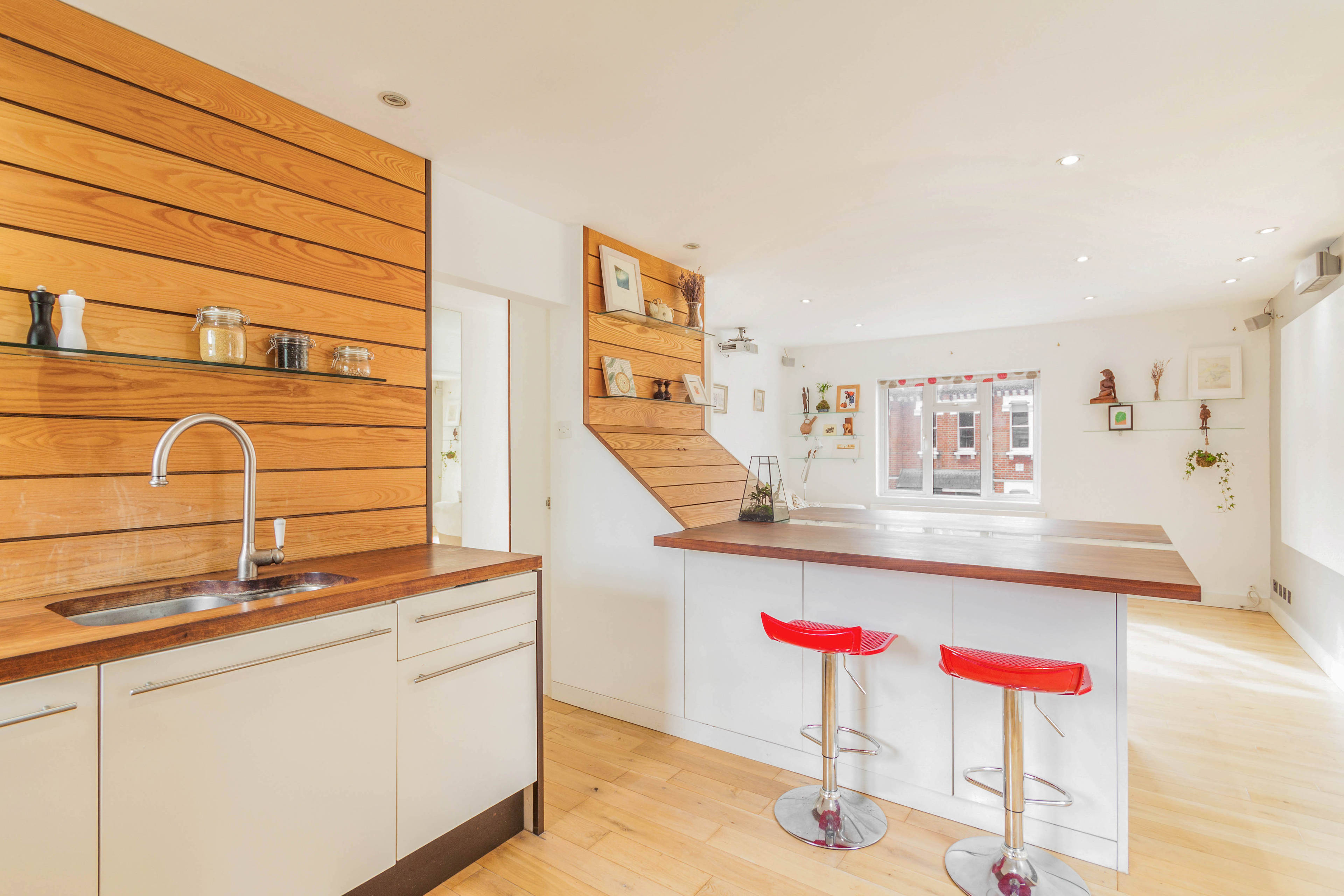 Lounge / Kitchen
