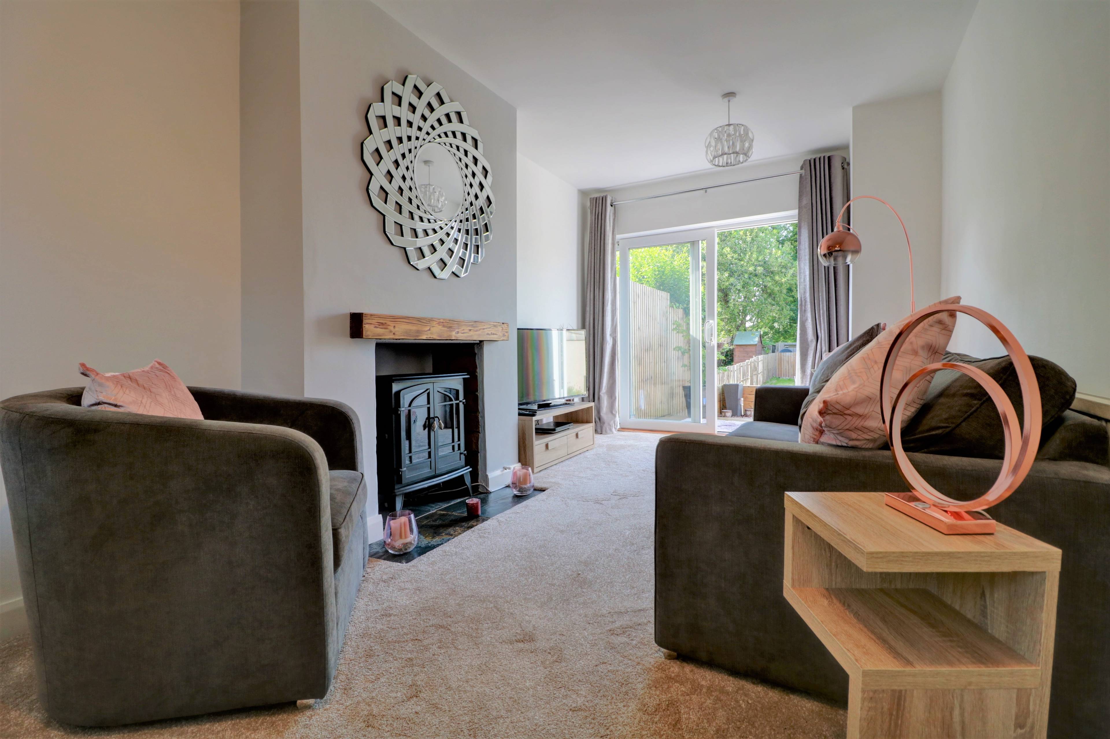 Lounge/Dining Room