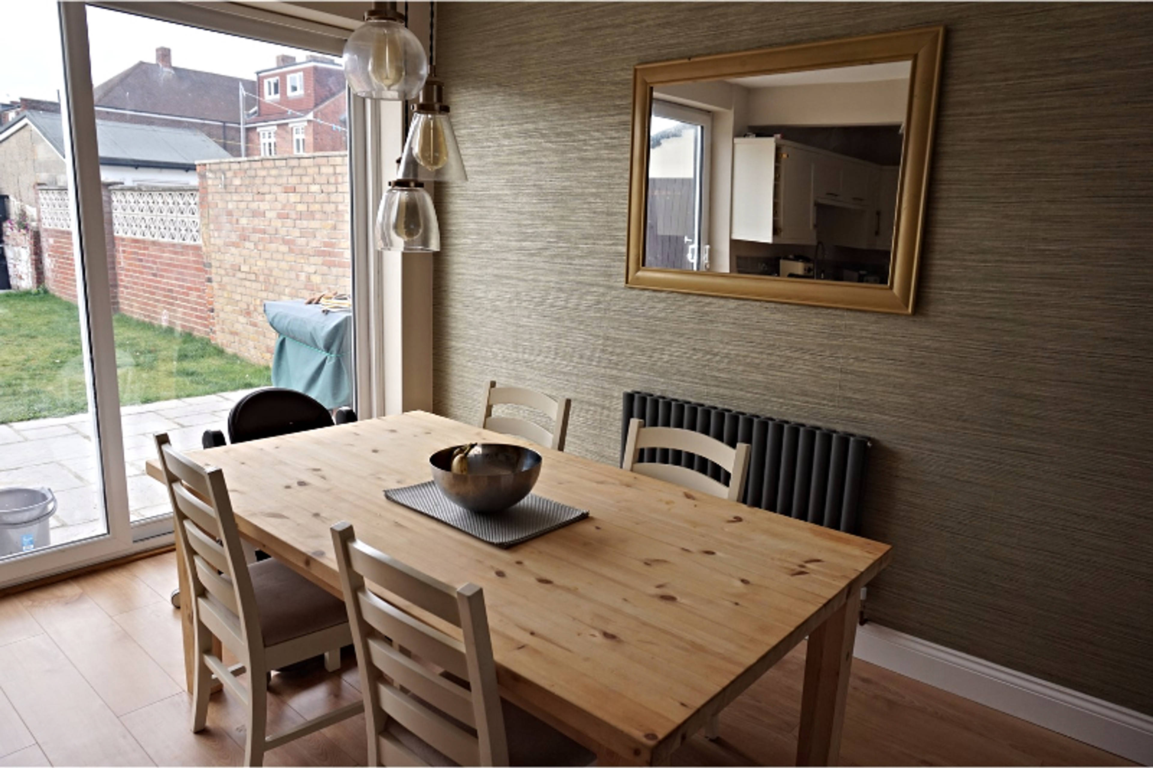 Lounge/Dining Room