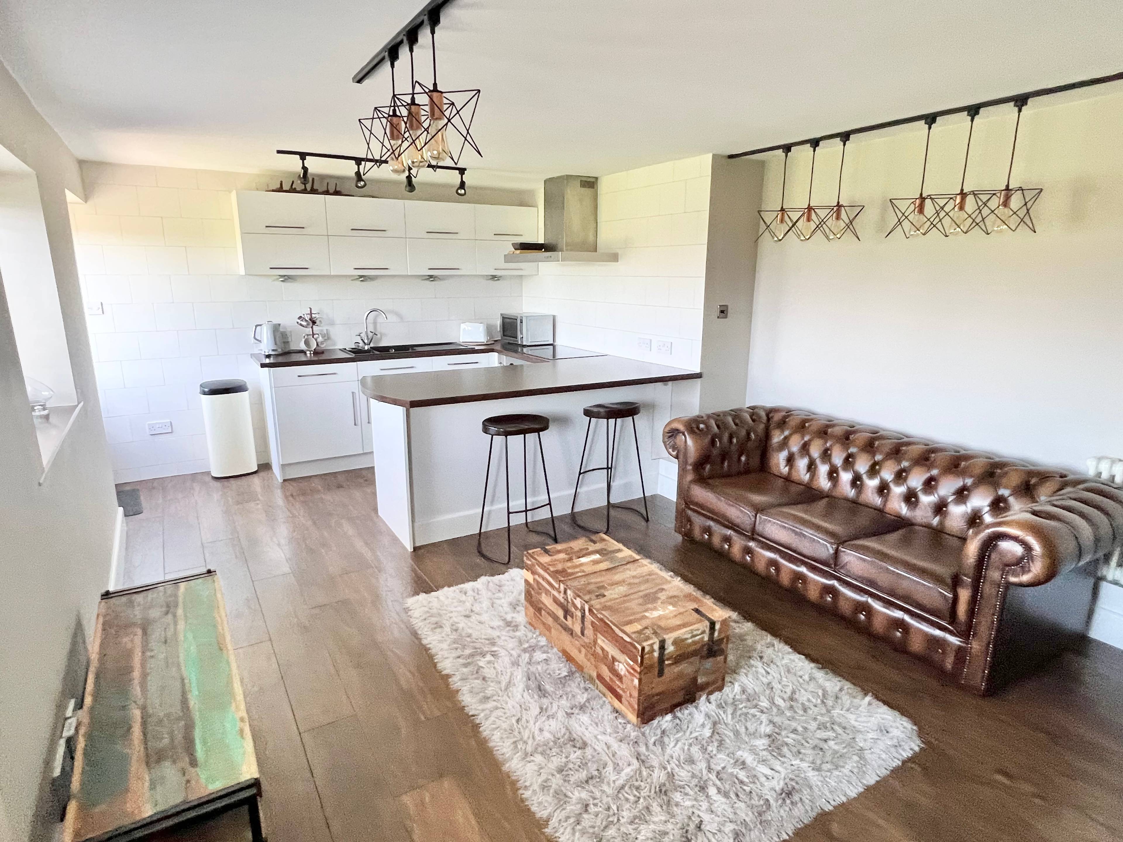 Lounge / Kitchen