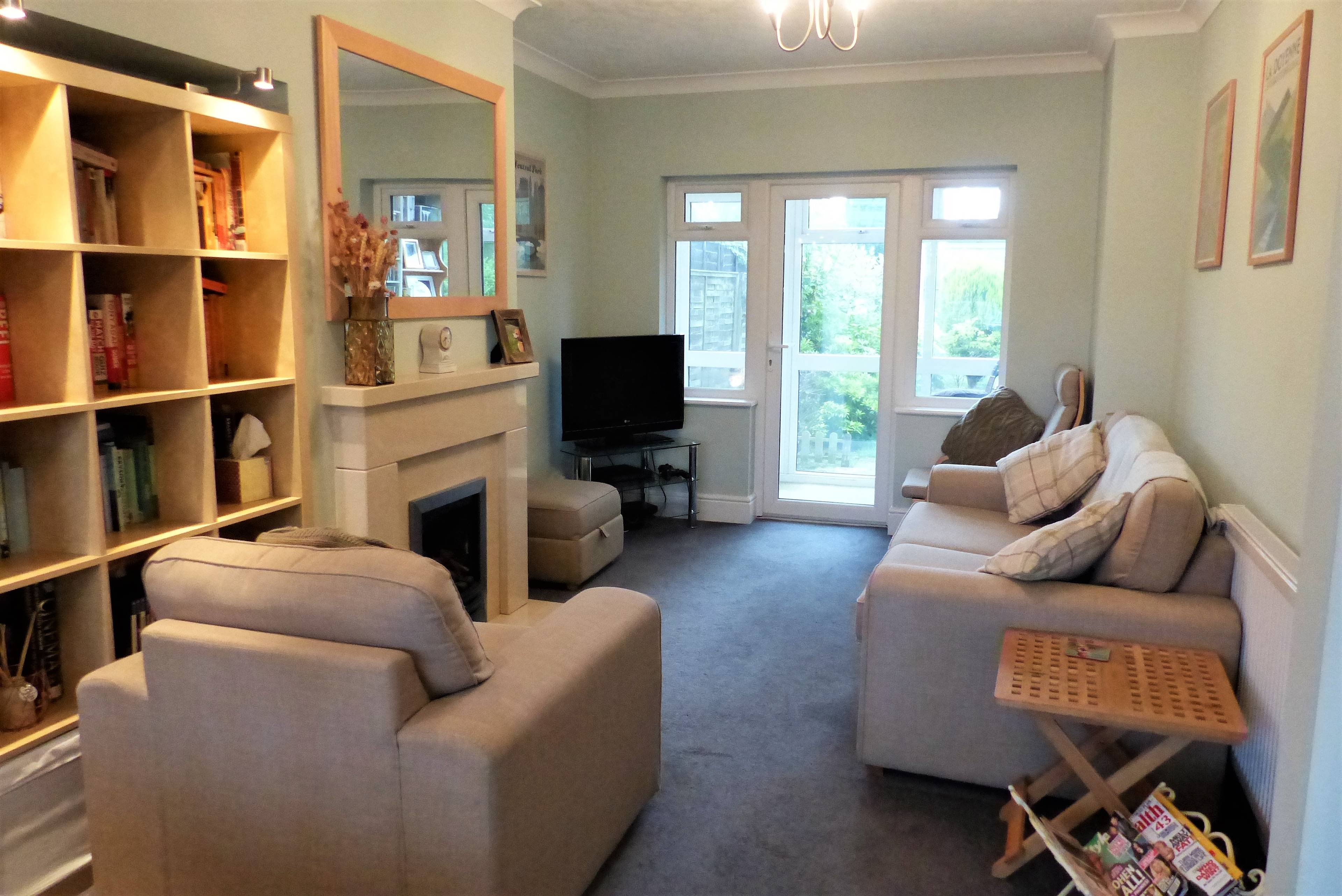 Lounge/Dining Room