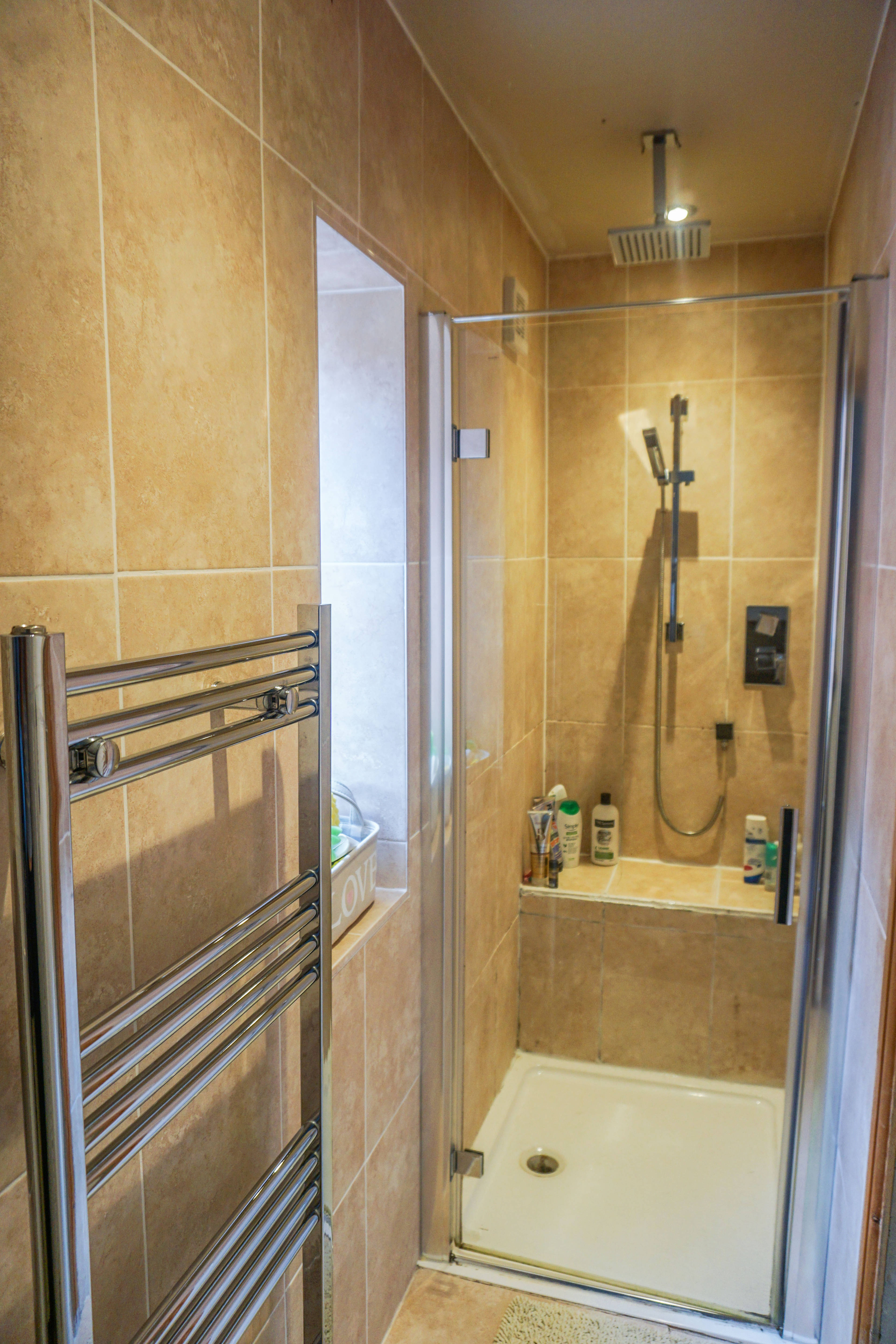 Jack & Jill En-suite