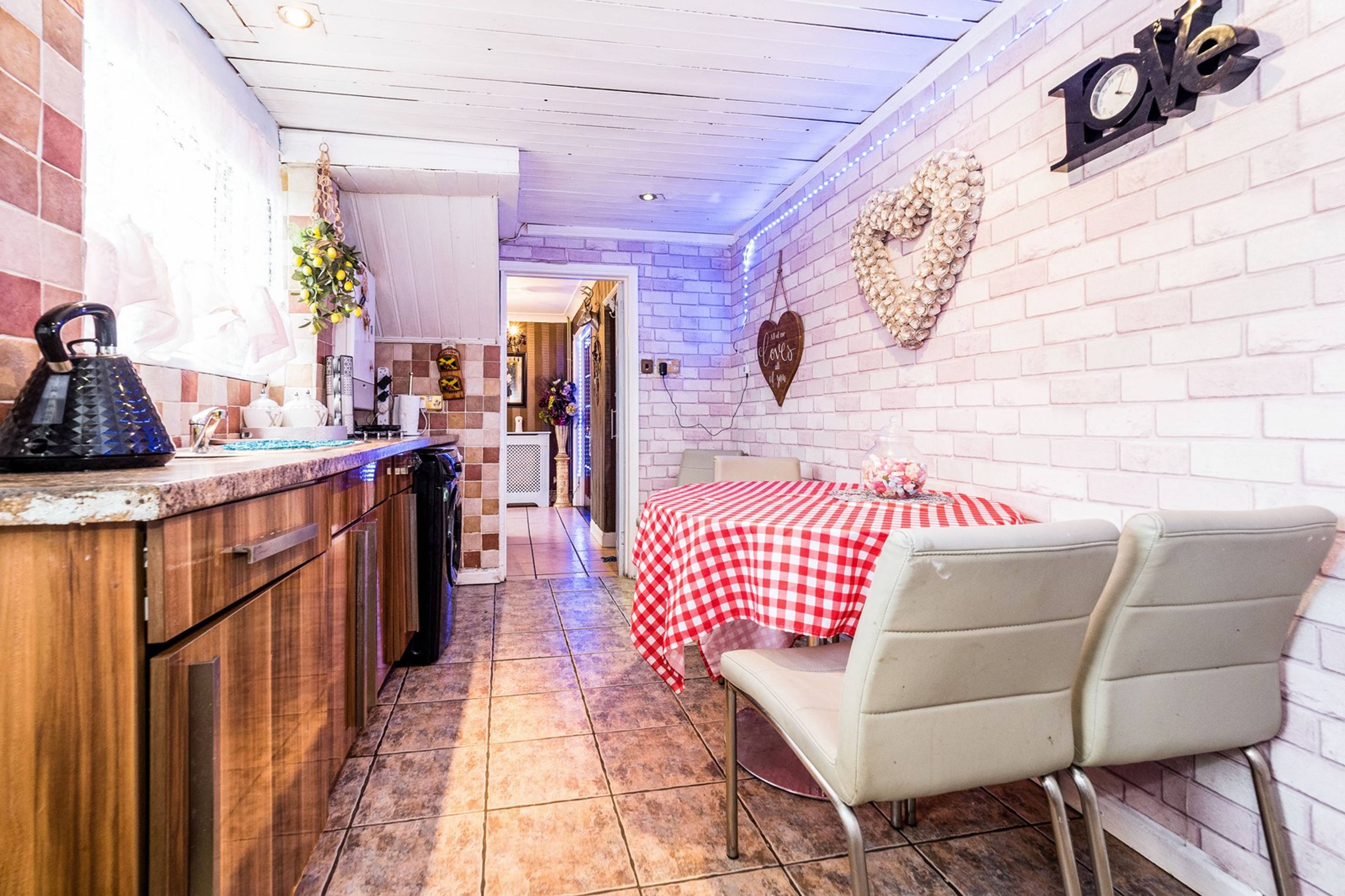 Kitchen/Breakfast