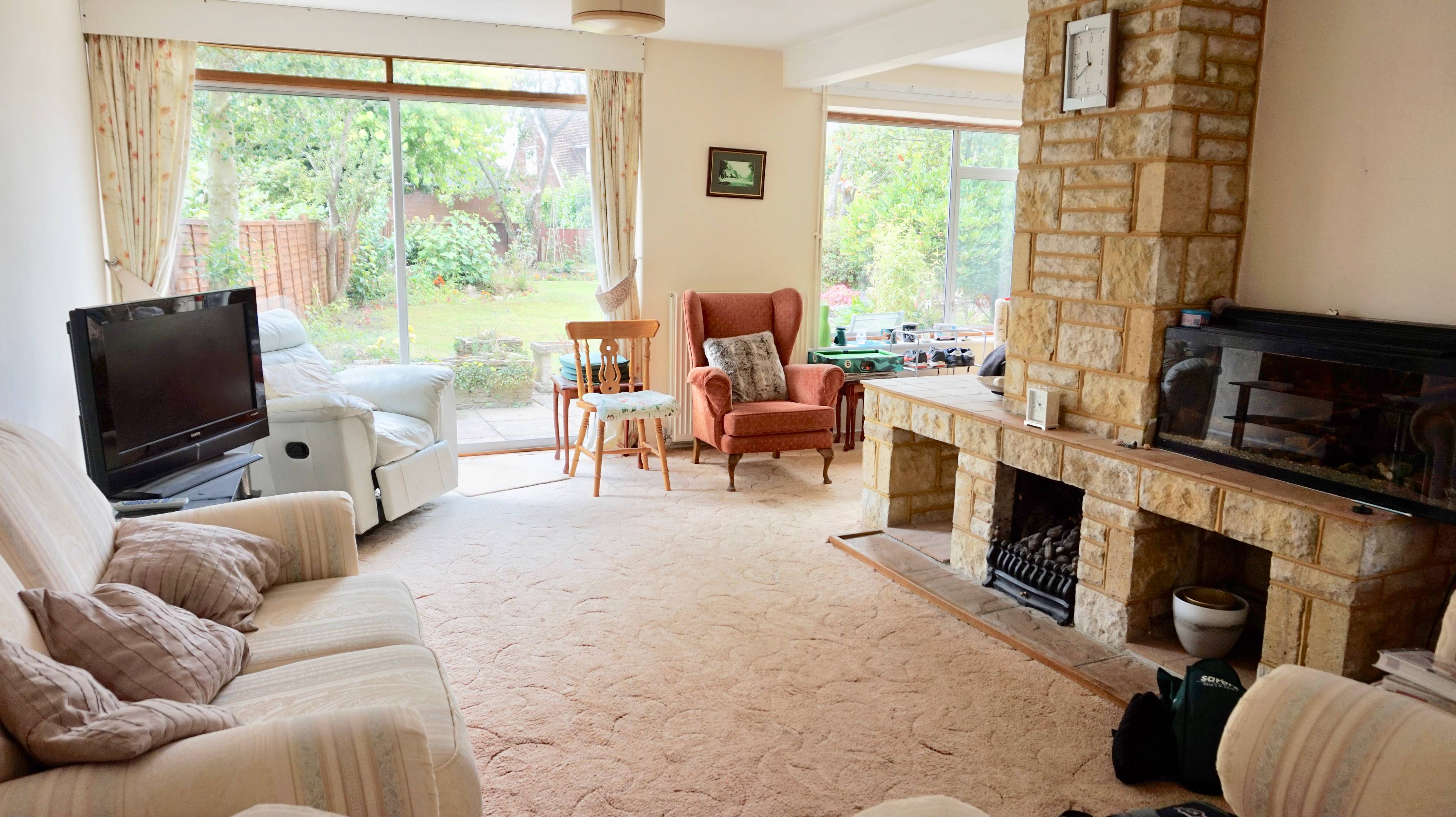 Lounge/Dining Room