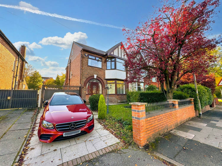 5 bedroom semi-detached house