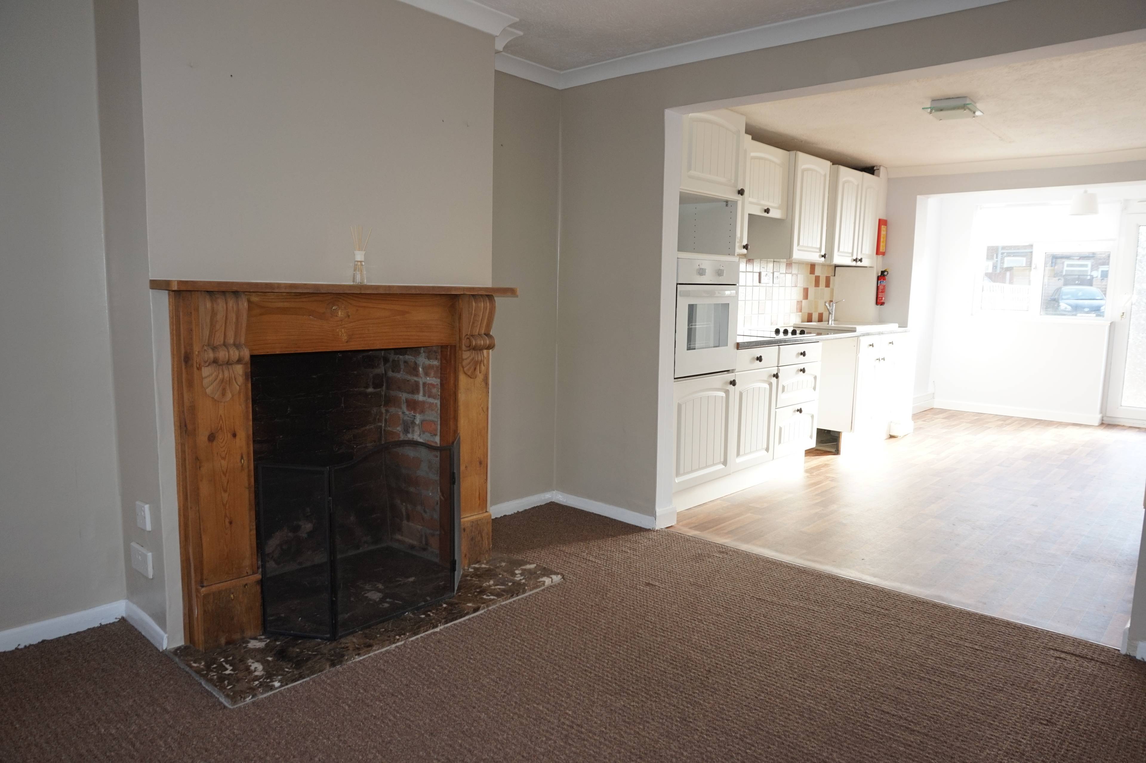 Lounge / Kitchen