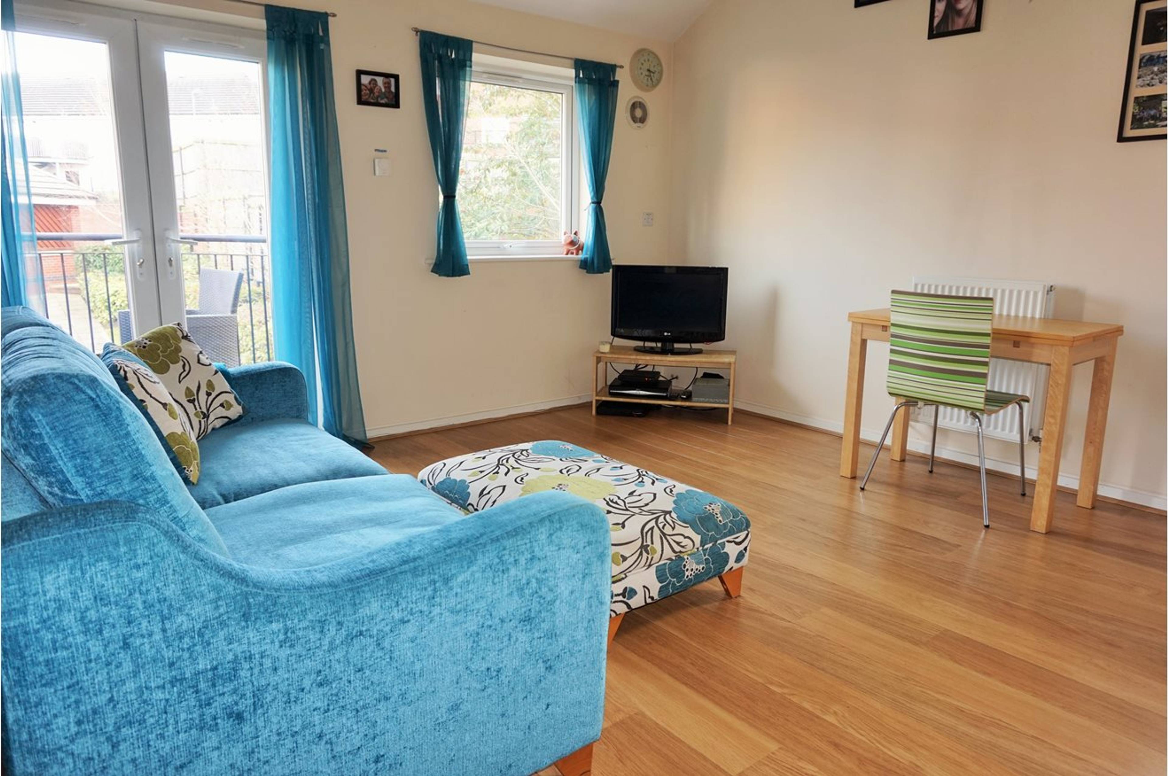 Lounge / Kitchen