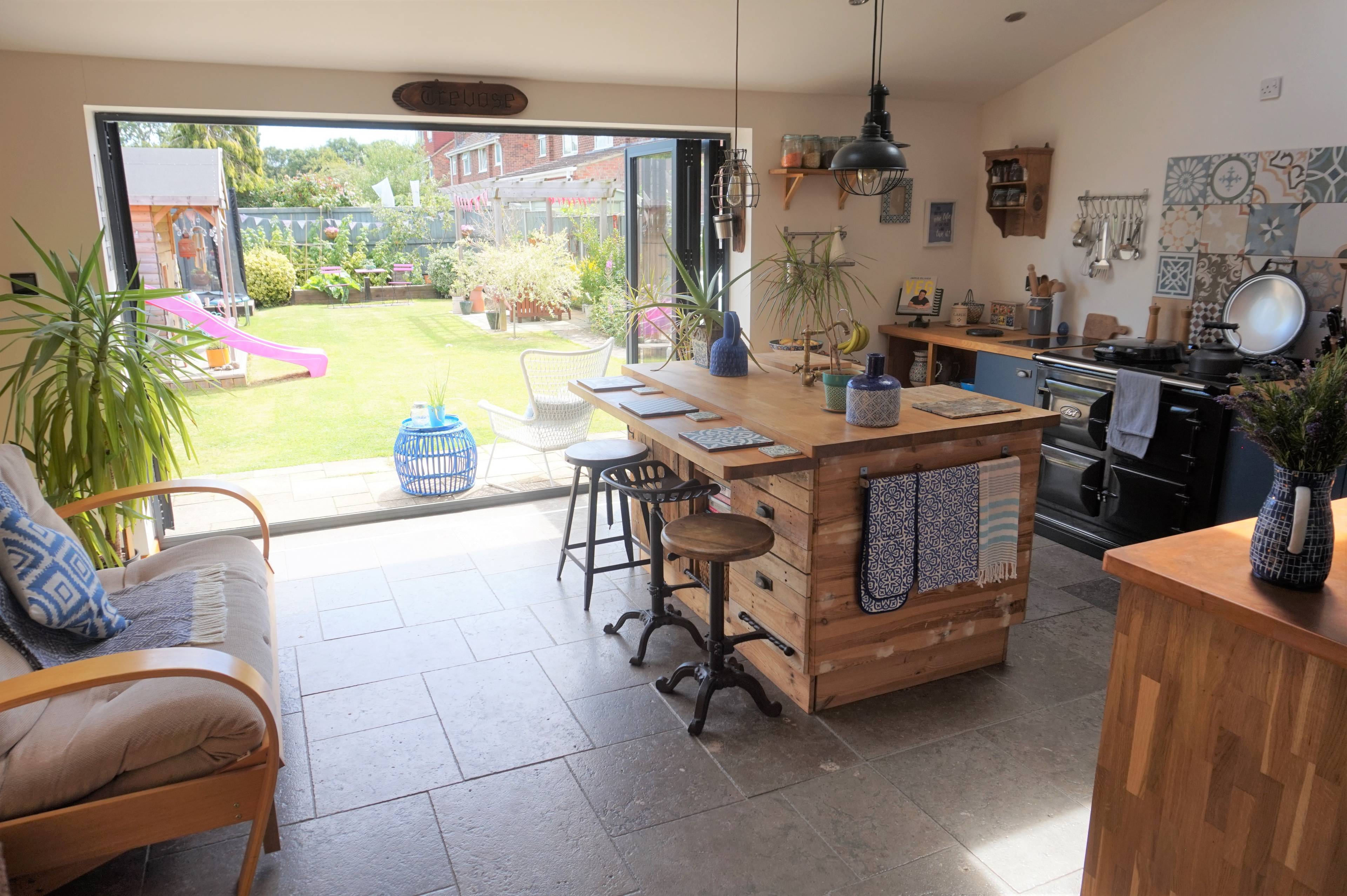 Kitchen/Breakfast